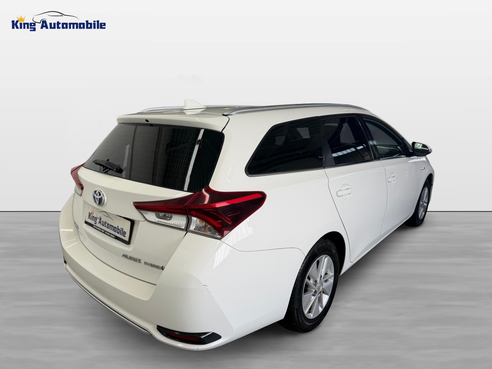 TOYOTA Auris Touring Sports 1.8 HSD Swiss Trend e-CVT | Frisch MFK | CH-Auto | 1-Hand | Ab Service | Leder-image-6