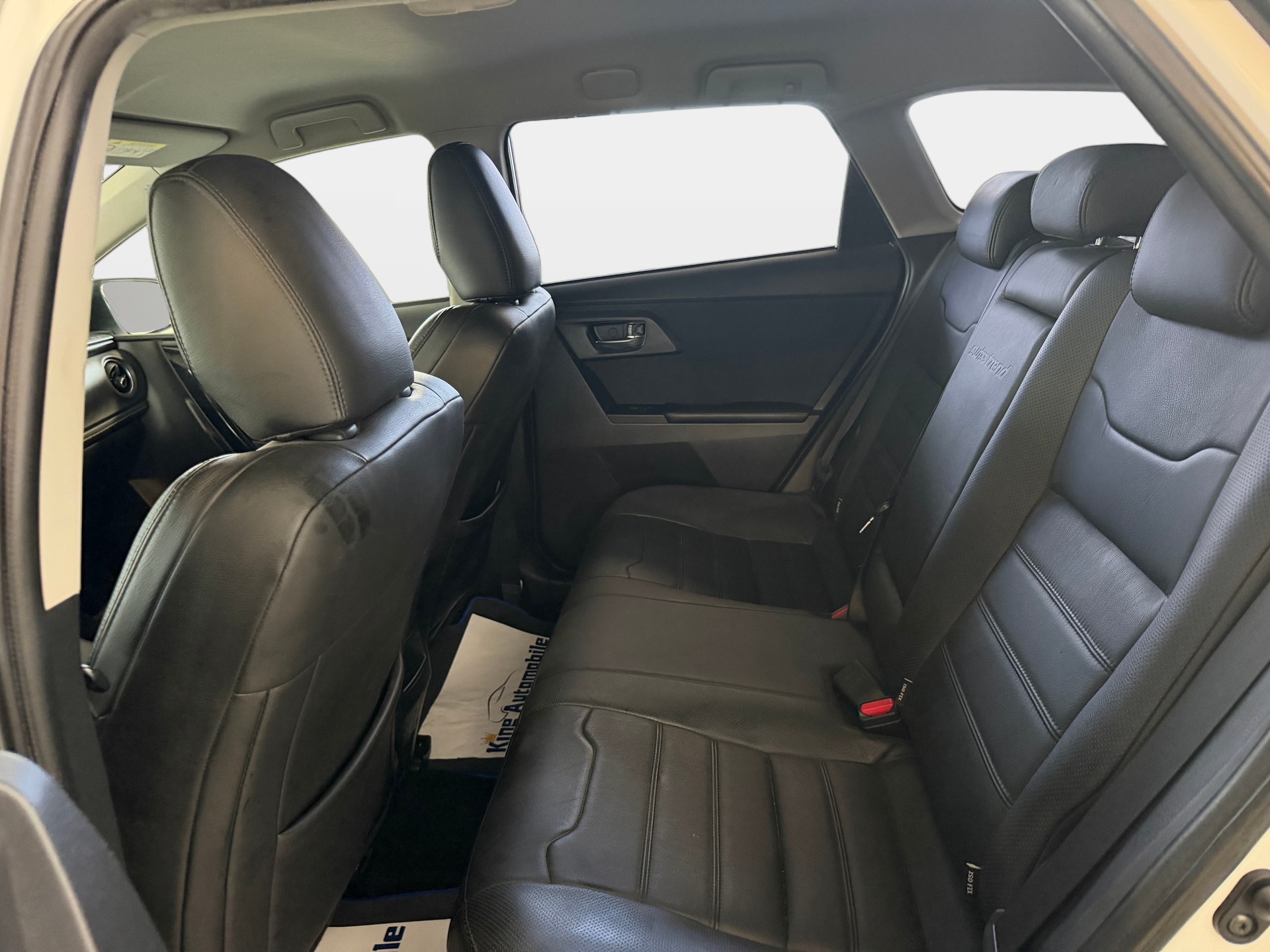 TOYOTA Auris Touring Sports 1.8 HSD Swiss Trend e-CVT | Frisch MFK | CH-Auto | 1-Hand | Ab Service | Leder-image-9