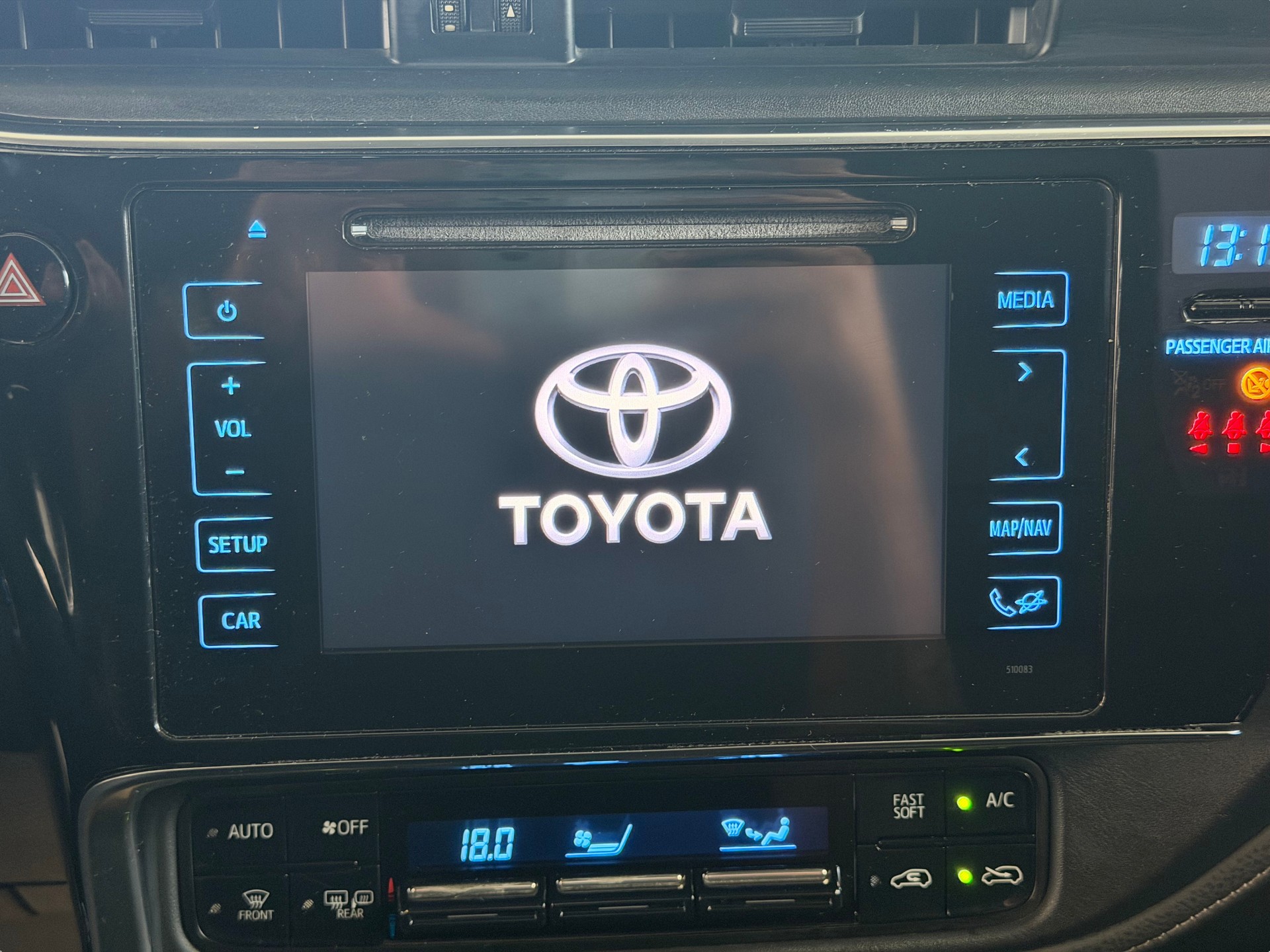 TOYOTA Auris Touring Sports 1.8 HSD Swiss Trend e-CVT | Frisch MFK | CH-Auto | 1-Hand | Ab Service | Leder-image-13