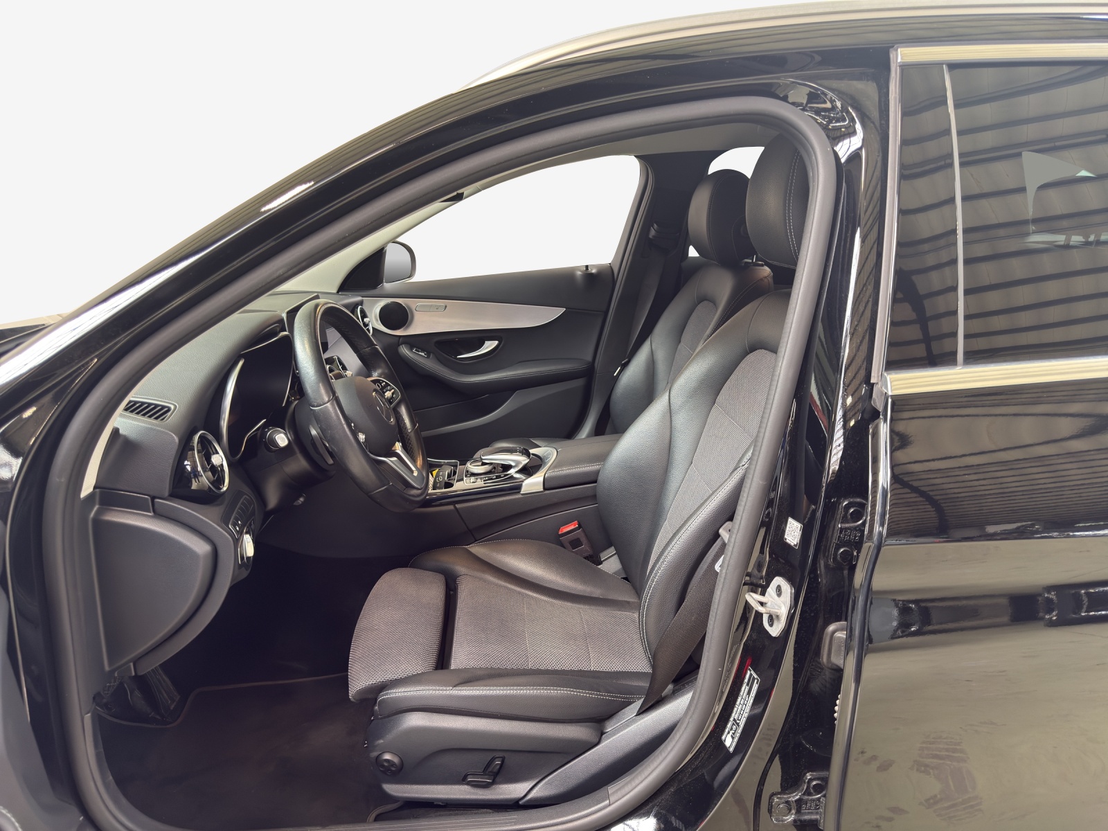 MERCEDES-BENZ C 200 Swiss Star AMG Line 4M 9G-Tronic-image-7