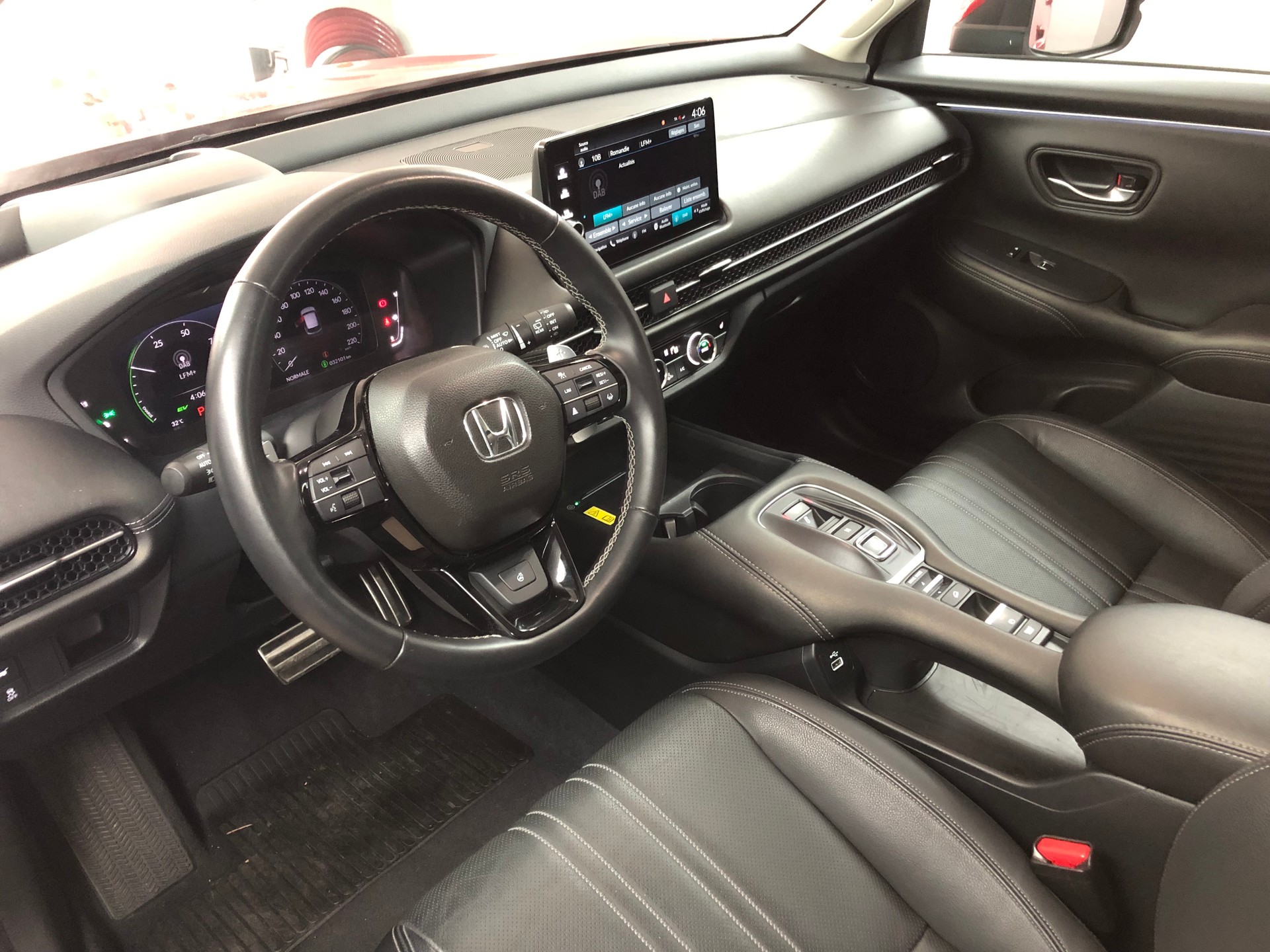 HONDA ZR-V 2.0i MMD Hybrid Advance Automatic-image-7