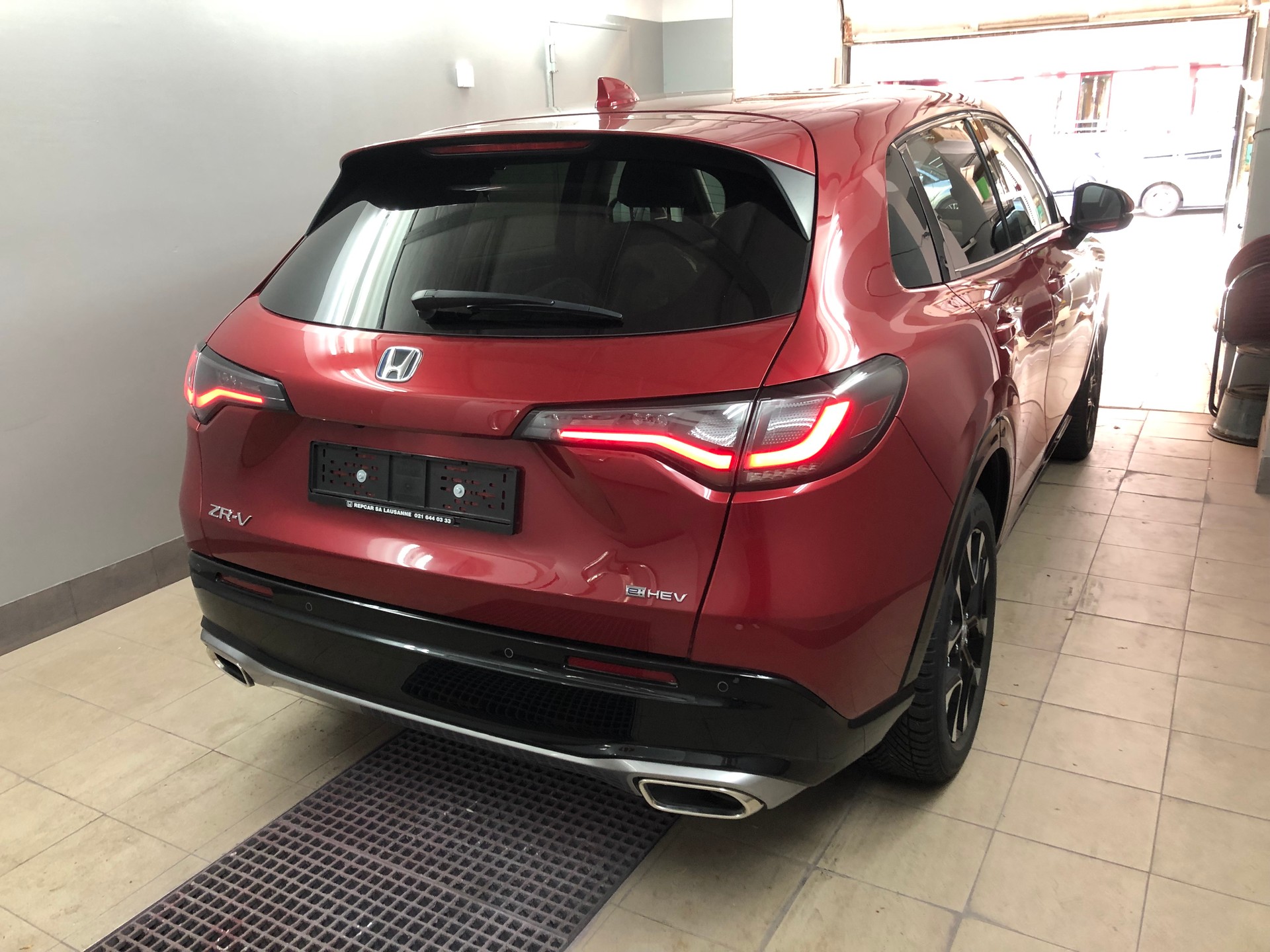 HONDA ZR-V 2.0i MMD Hybrid Advance Automatic-image-4