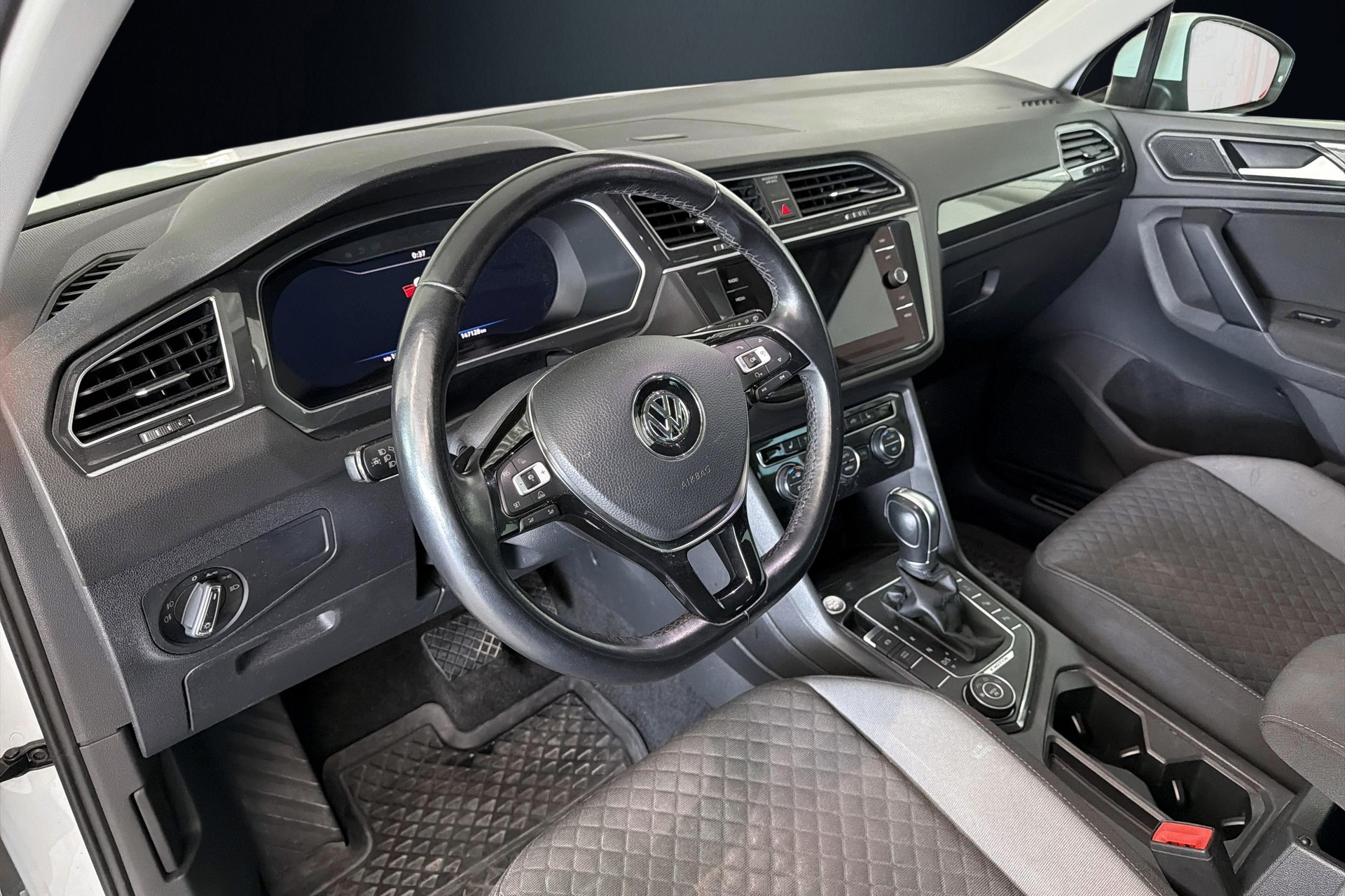 VW Tiguan 1.4TSI Comfortline 4Motion DSG-image-8