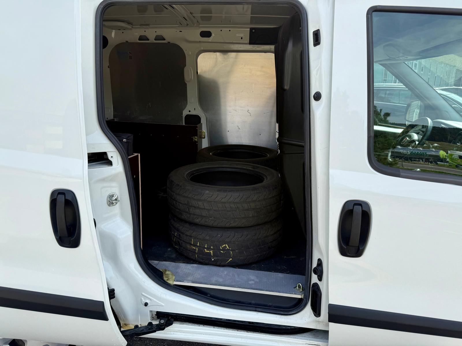 FIAT Doblò 1.4 MPI Cargo Swiss-image-17