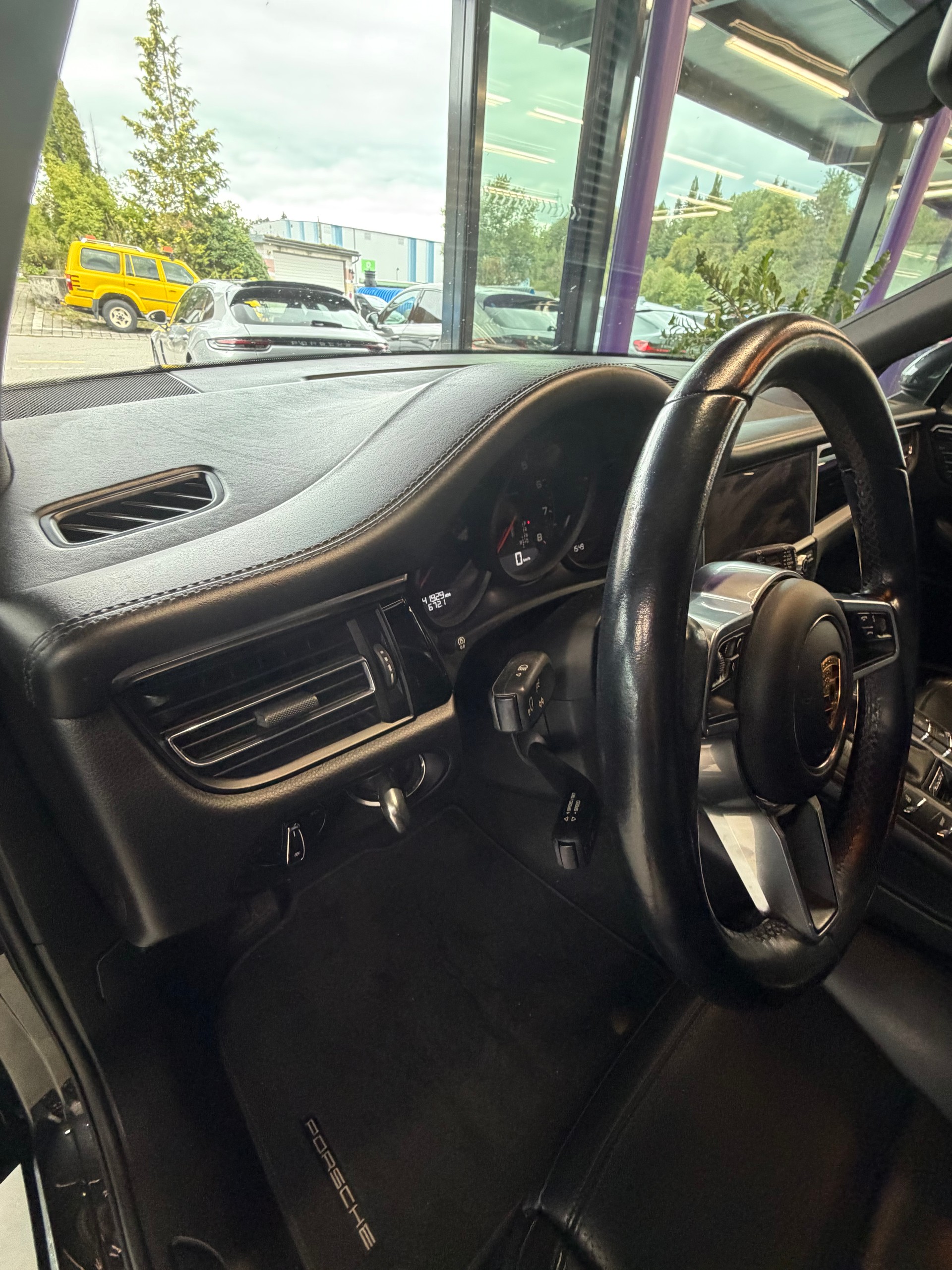 PORSCHE Macan PDK-image-10