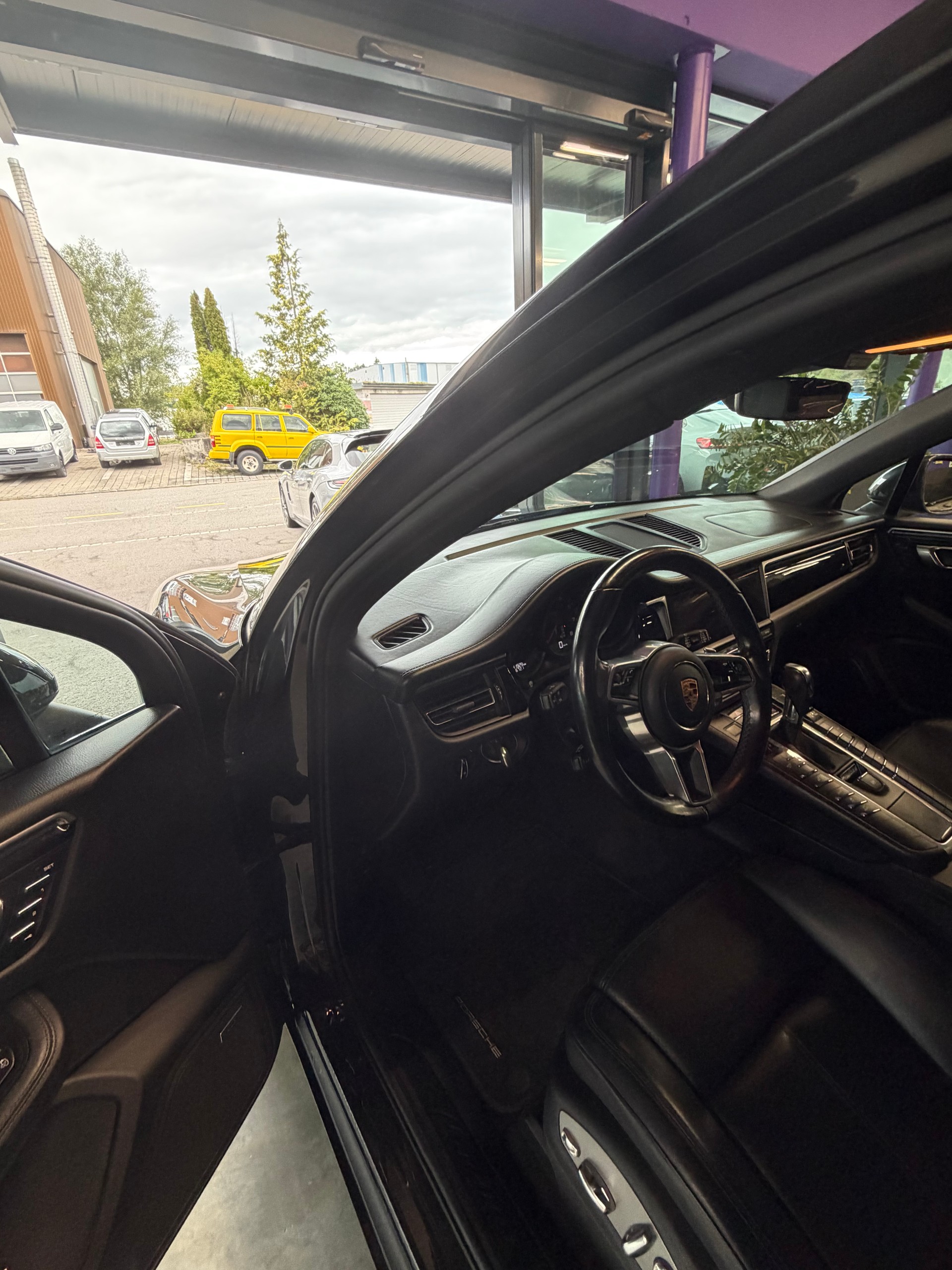 PORSCHE Macan PDK-image-6