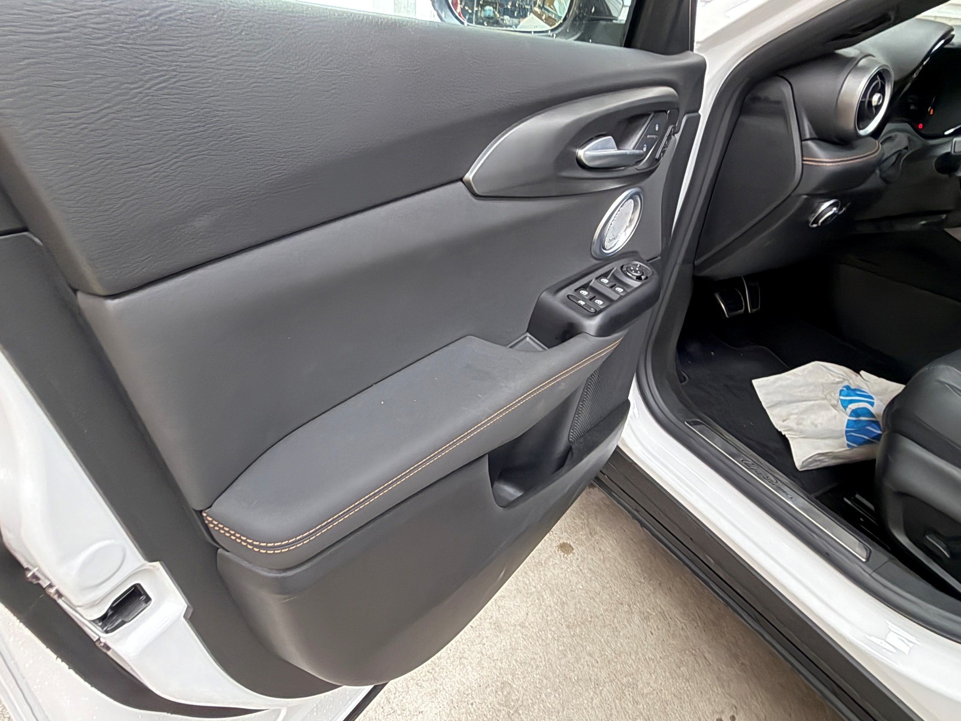 ALFA ROMEO Tonale 1.5 48V Hybrid Veloce-image-9