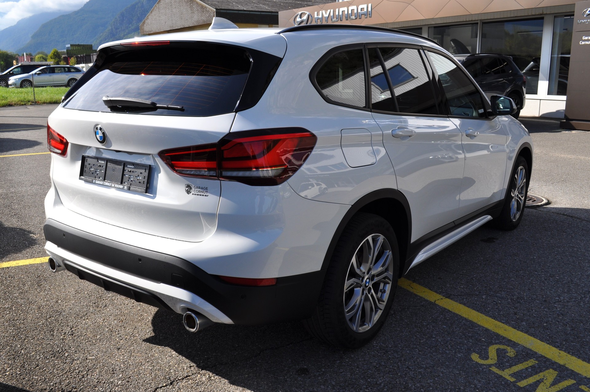 BMW X1 xDrive 18d Sport Line Fleet Edition Steptronic-image-3