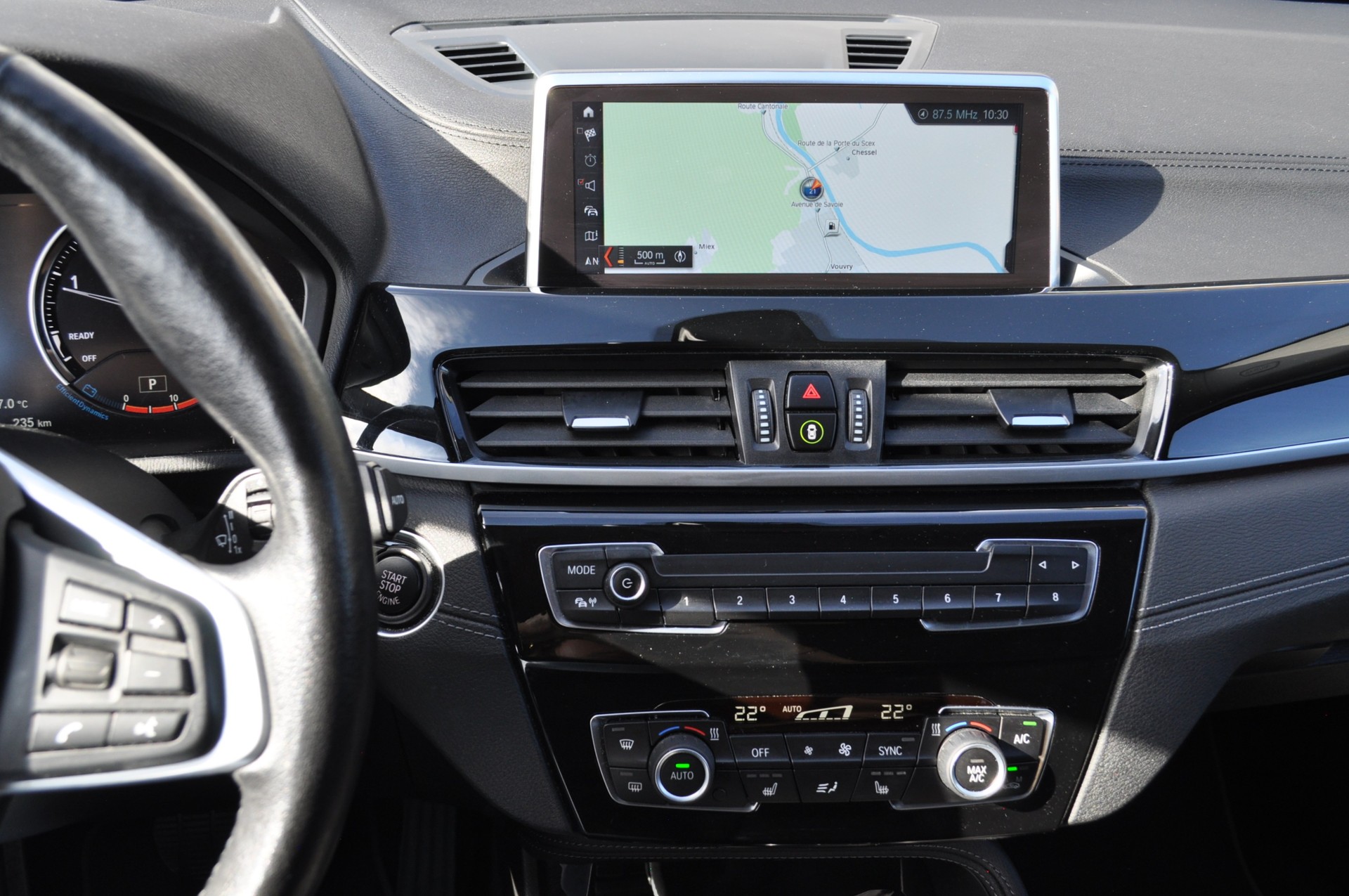 BMW X1 xDrive 18d Sport Line Fleet Edition Steptronic-image-9