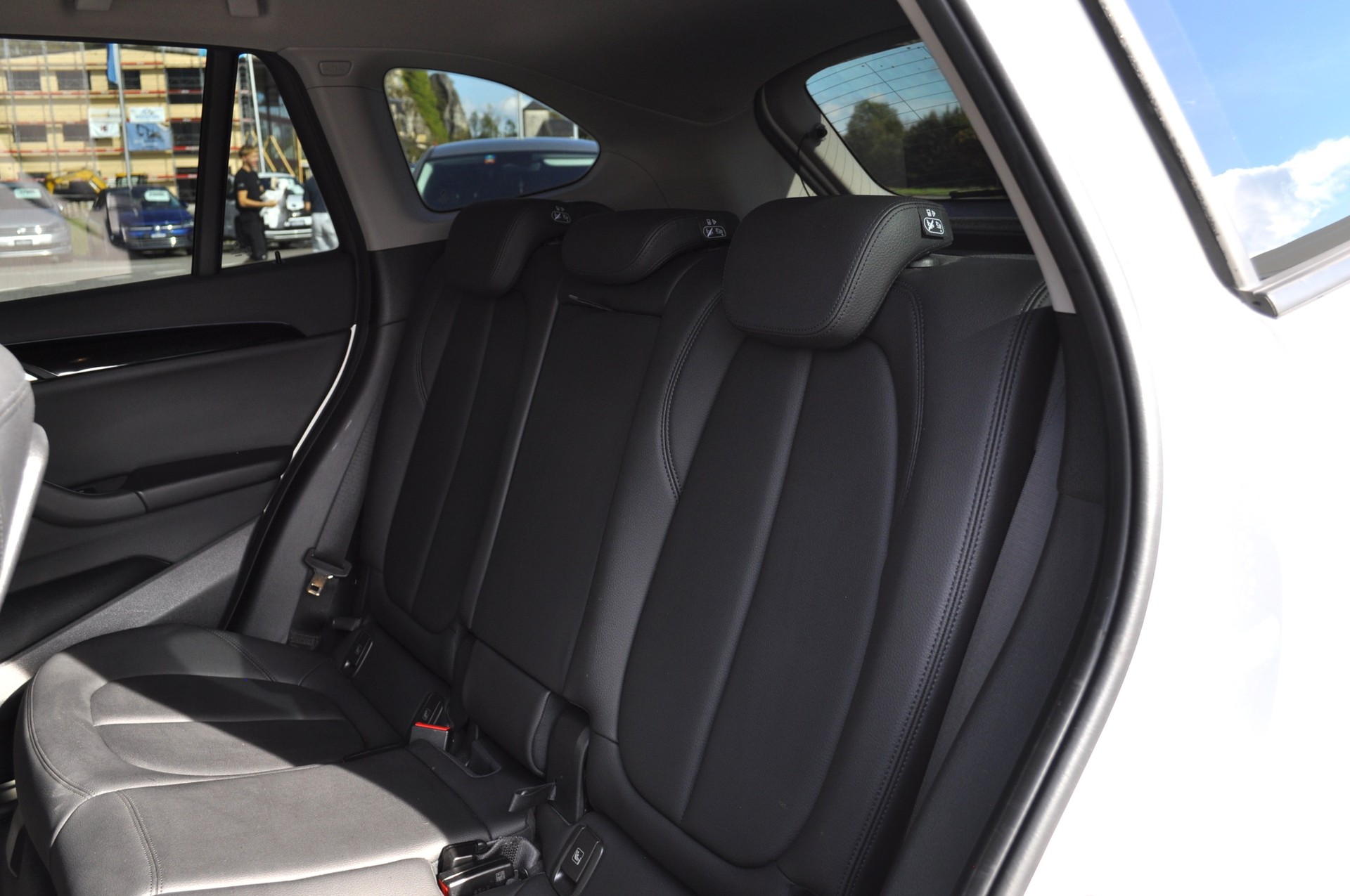 BMW X1 xDrive 18d Sport Line Fleet Edition Steptronic-image-13