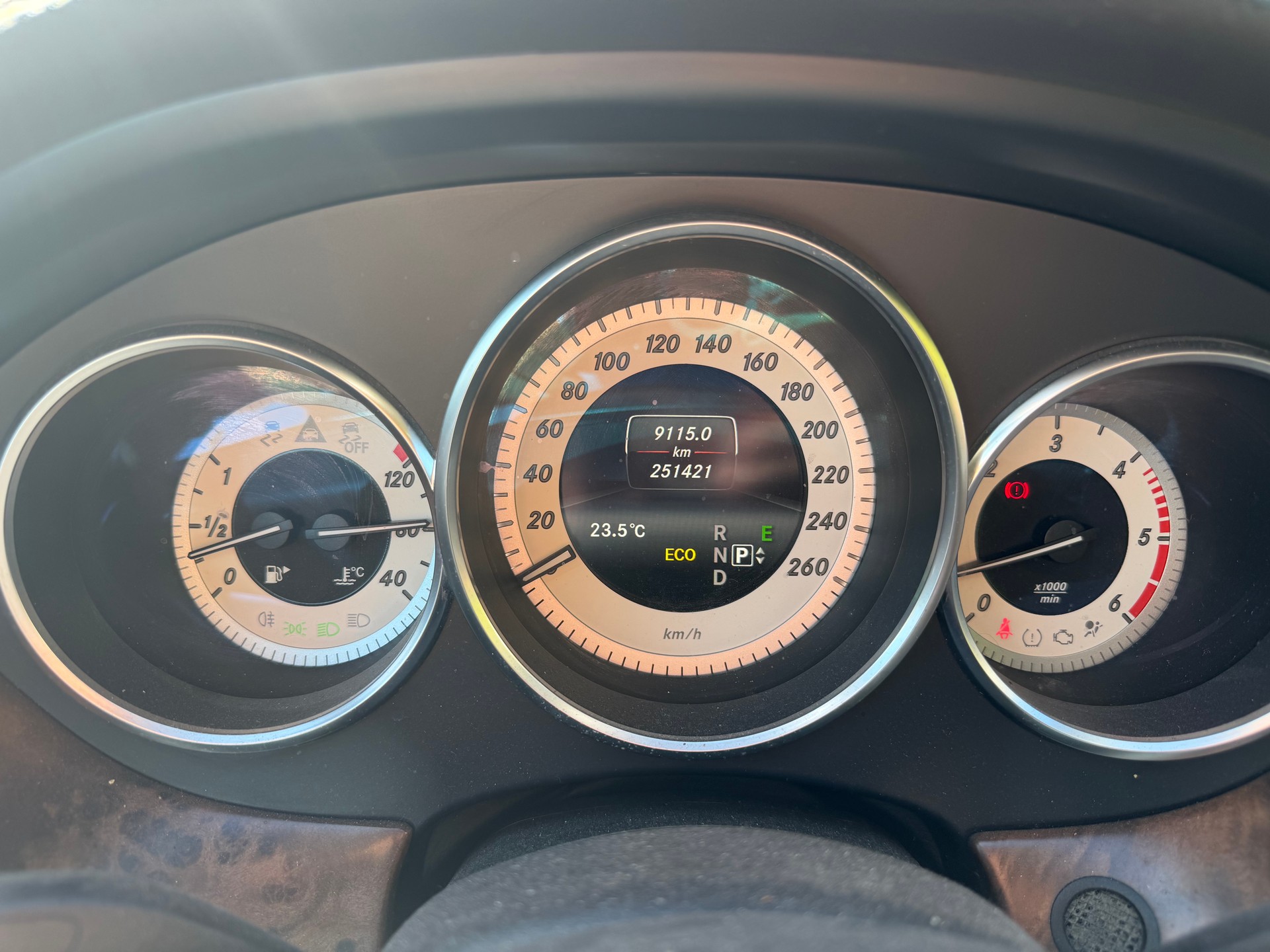 MERCEDES-BENZ CLS Shooting Brake 350 CDI 4Matic 7G-Tronic-image-10