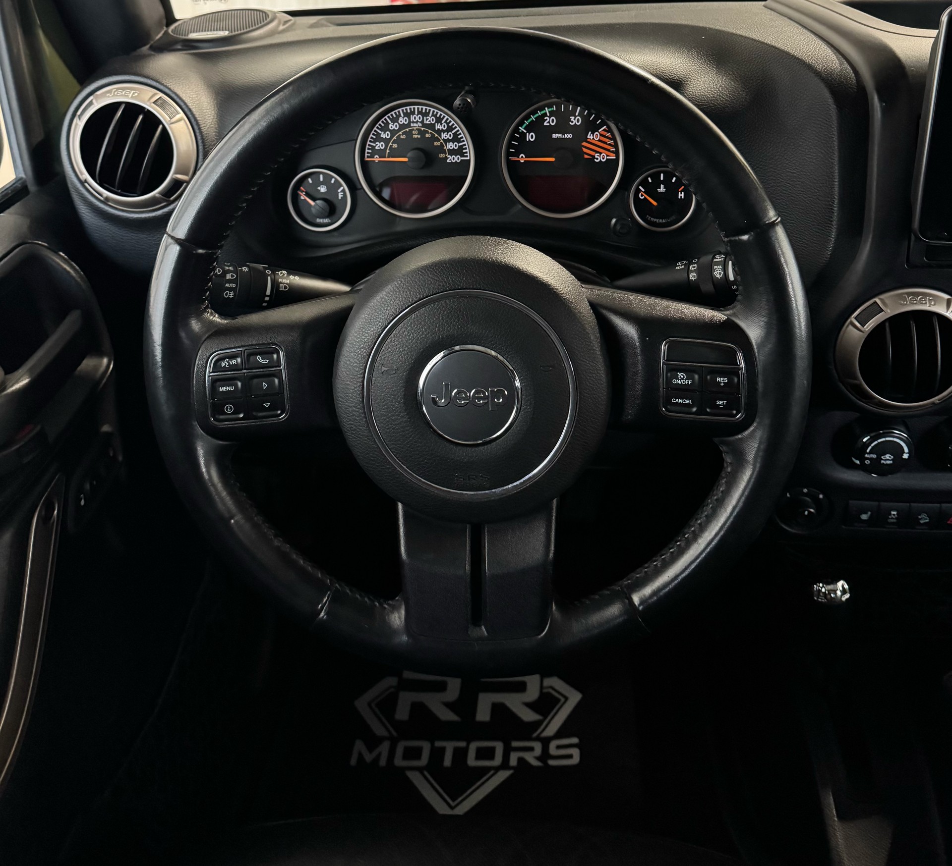 JEEP Wrangler 2.8 CRD 75th Anniversary Automatic-image-10