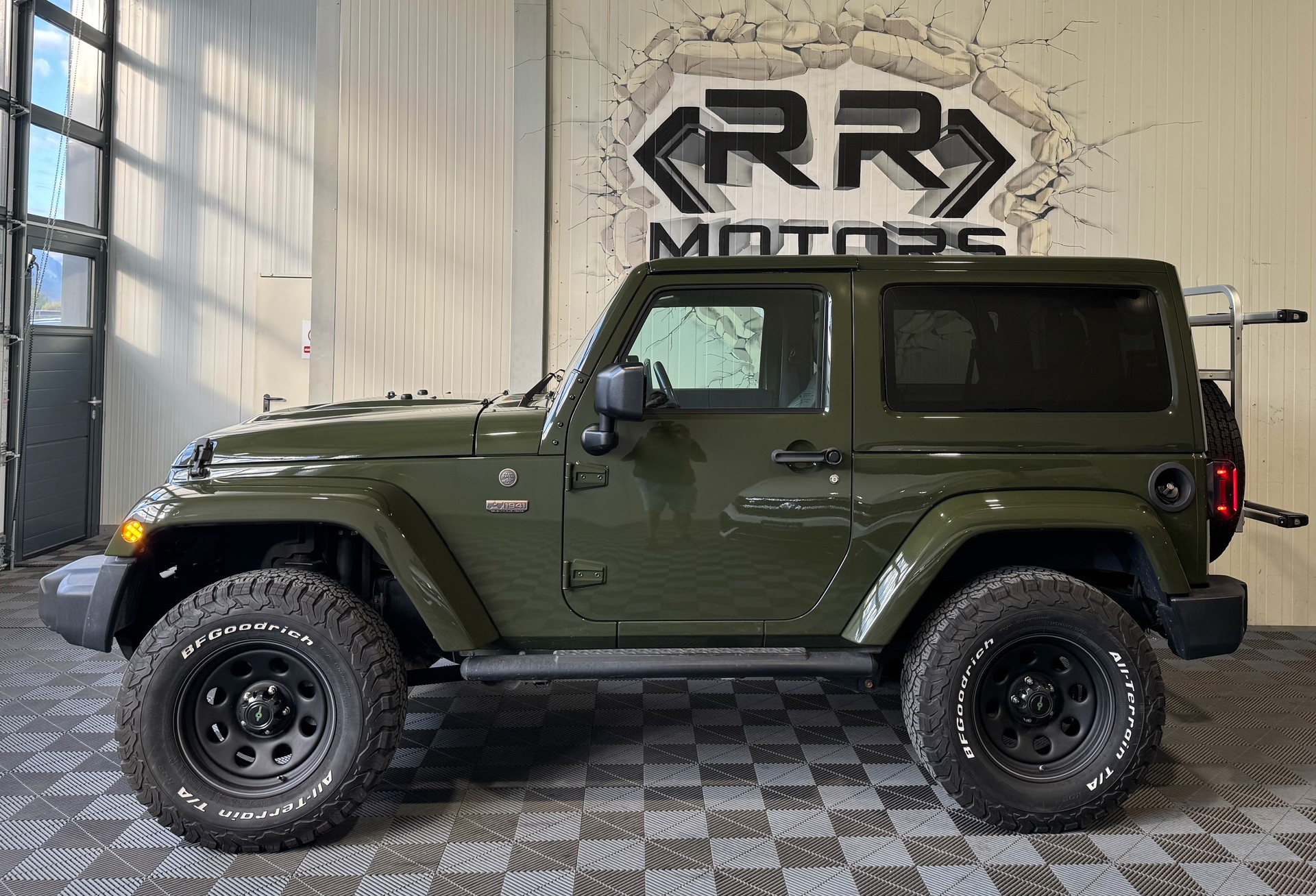 JEEP Wrangler 2.8 CRD 75th Anniversary Automatic-image-2