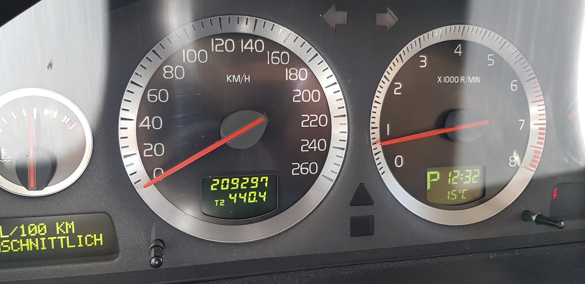 VOLVO XC70 2.5T AWD CROSS COUNTRY-image-6