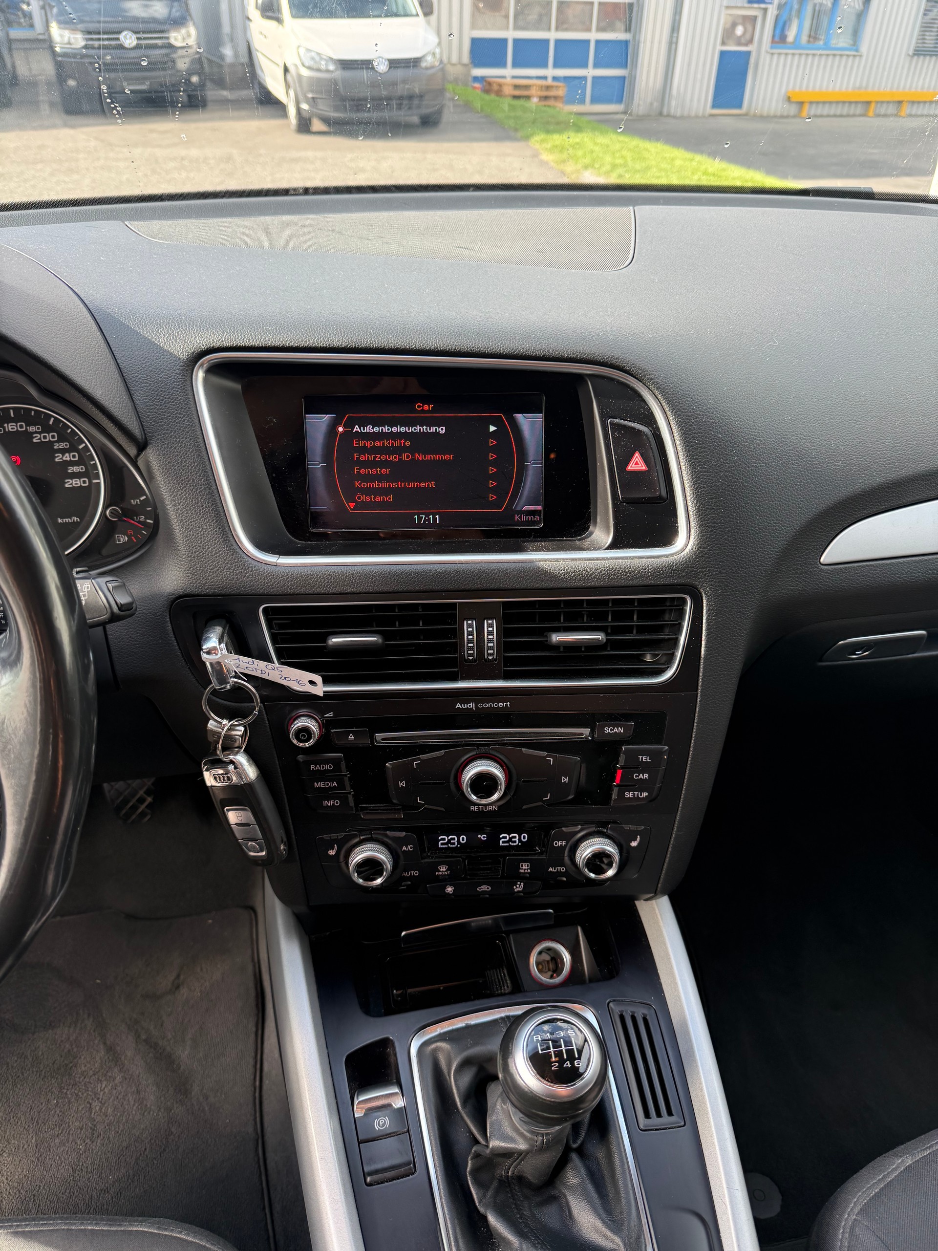 AUDI Q5 2.0 TDI-image-11