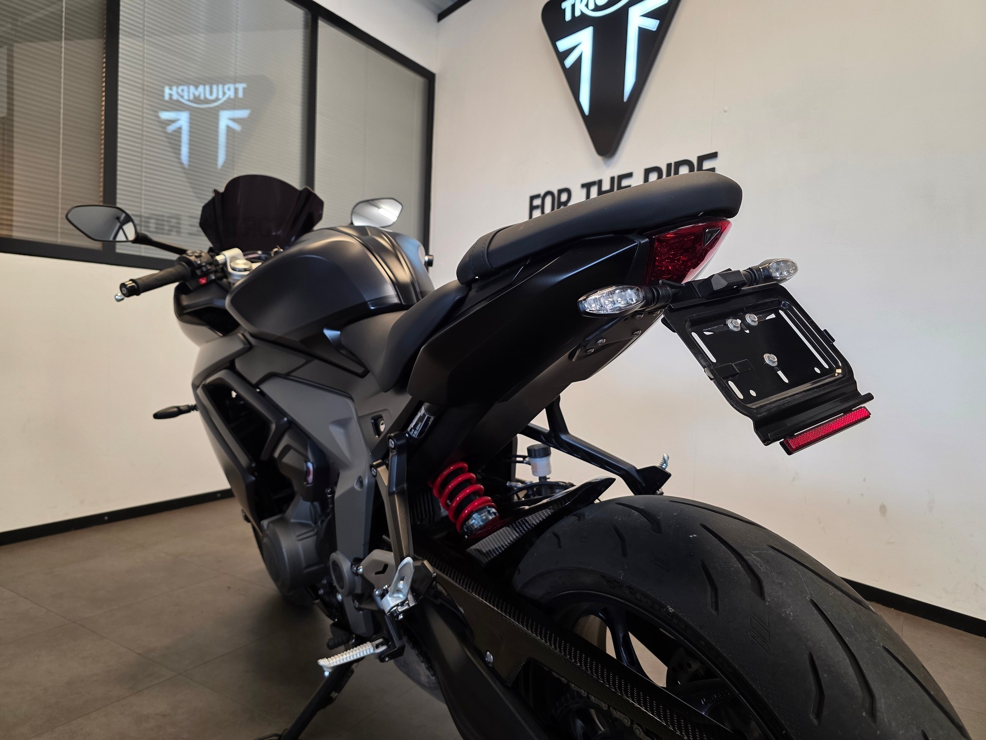 TRIUMPH Triumph Daytona 660 35KW-image-6