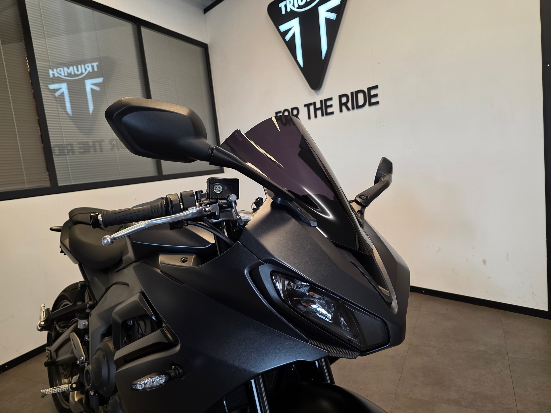 TRIUMPH Triumph Daytona 660 35KW-image-4
