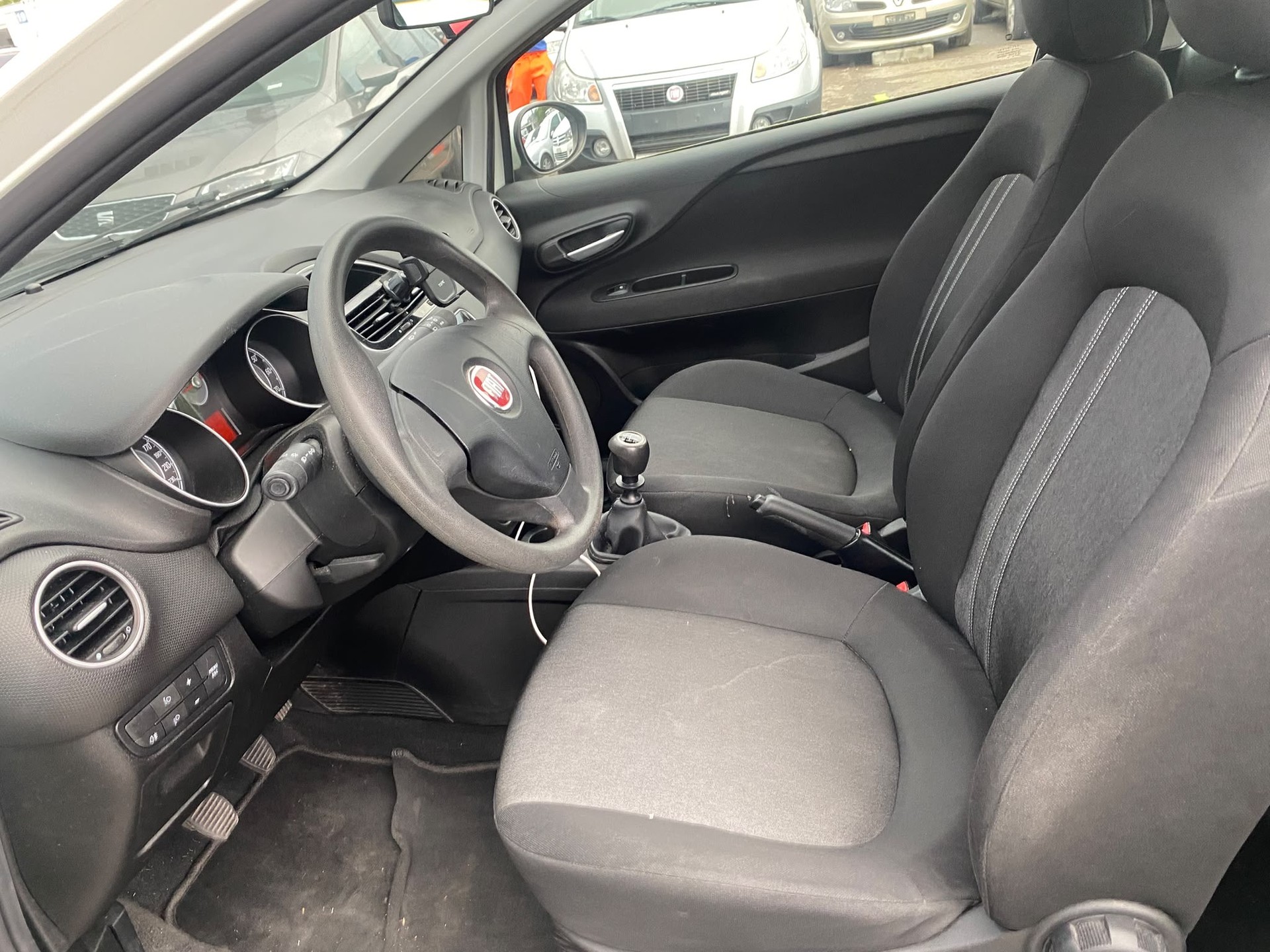 FIAT Punto 1.2 Pop Star-image-7