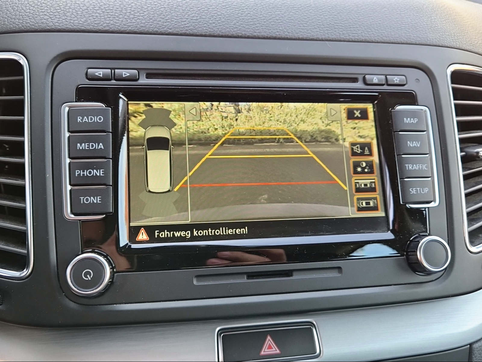 VW Sharan 2.0 TDI BMT Highline 4Motion-image-16