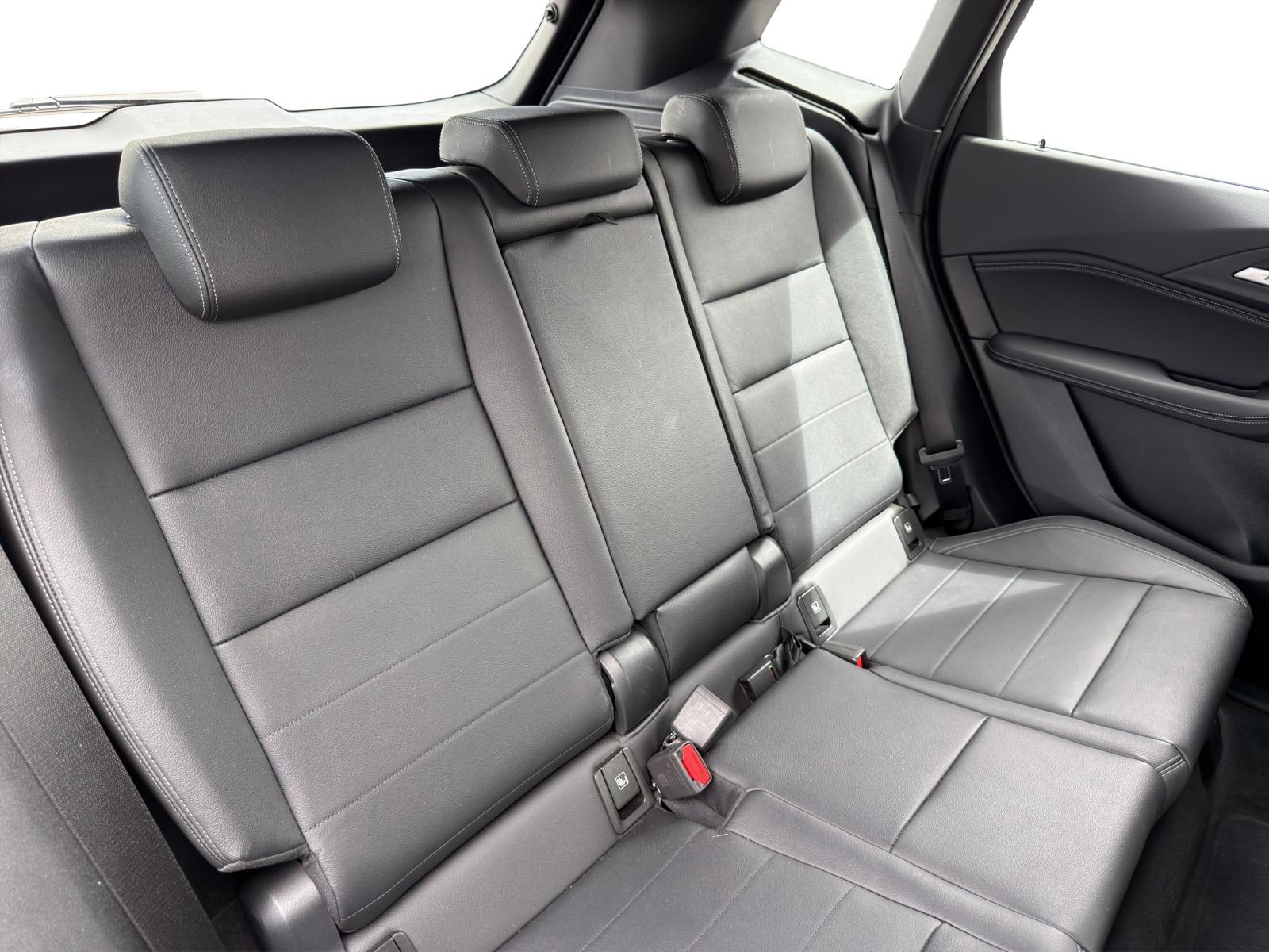BMW 223i xDrive-image-18