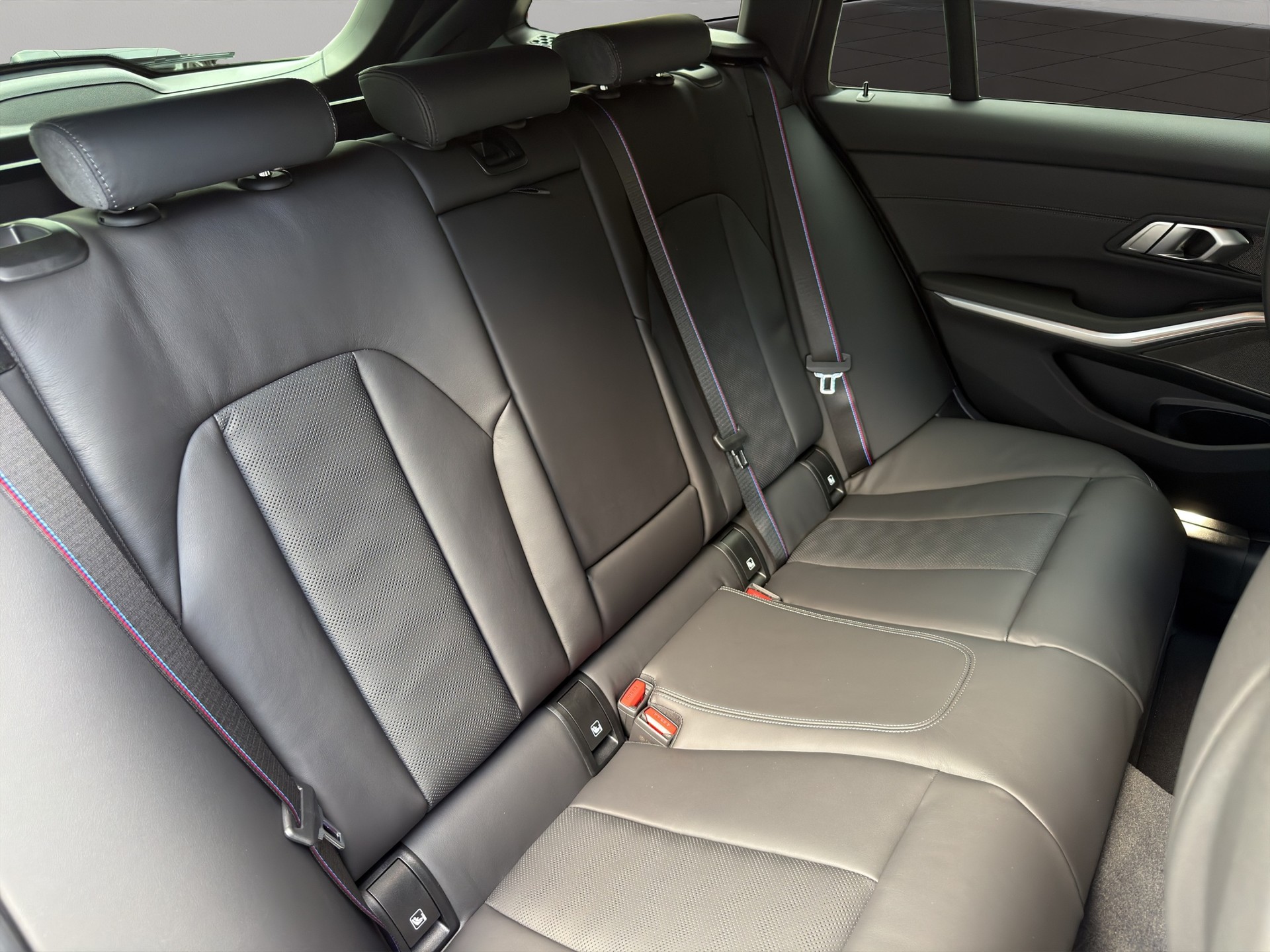 BMW M3 Touring xDrive Competition M-image-20