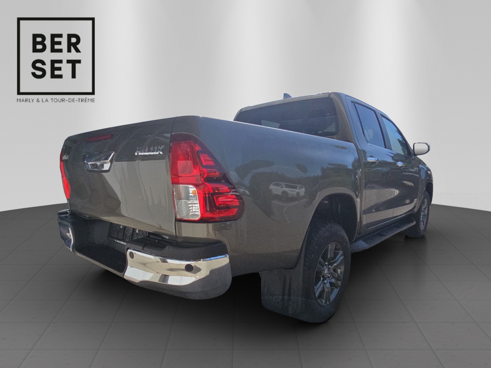 TOYOTA Hilux Double Cab.-Pick-up 2.8 D-4D MHEV 204 Style-image-4