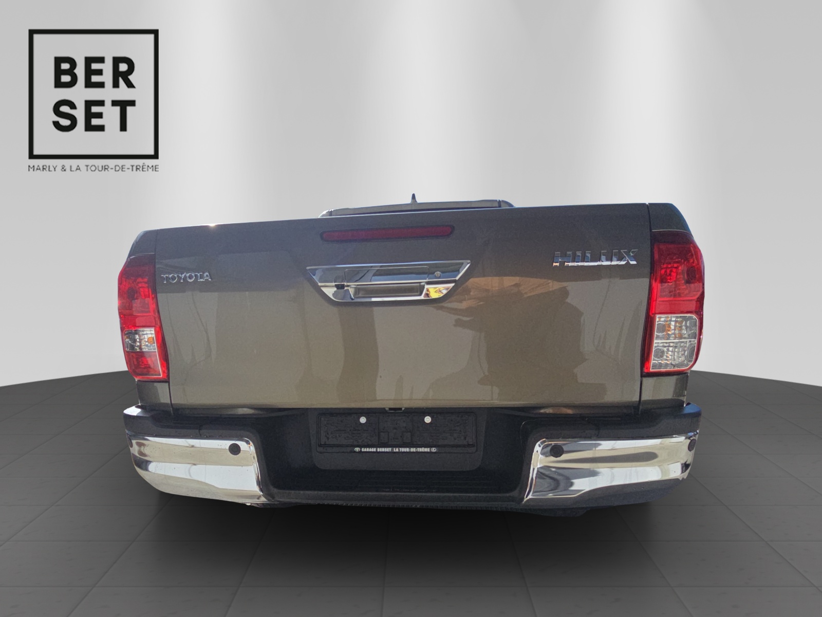 TOYOTA Hilux Double Cab.-Pick-up 2.8 D-4D MHEV 204 Style-image-3