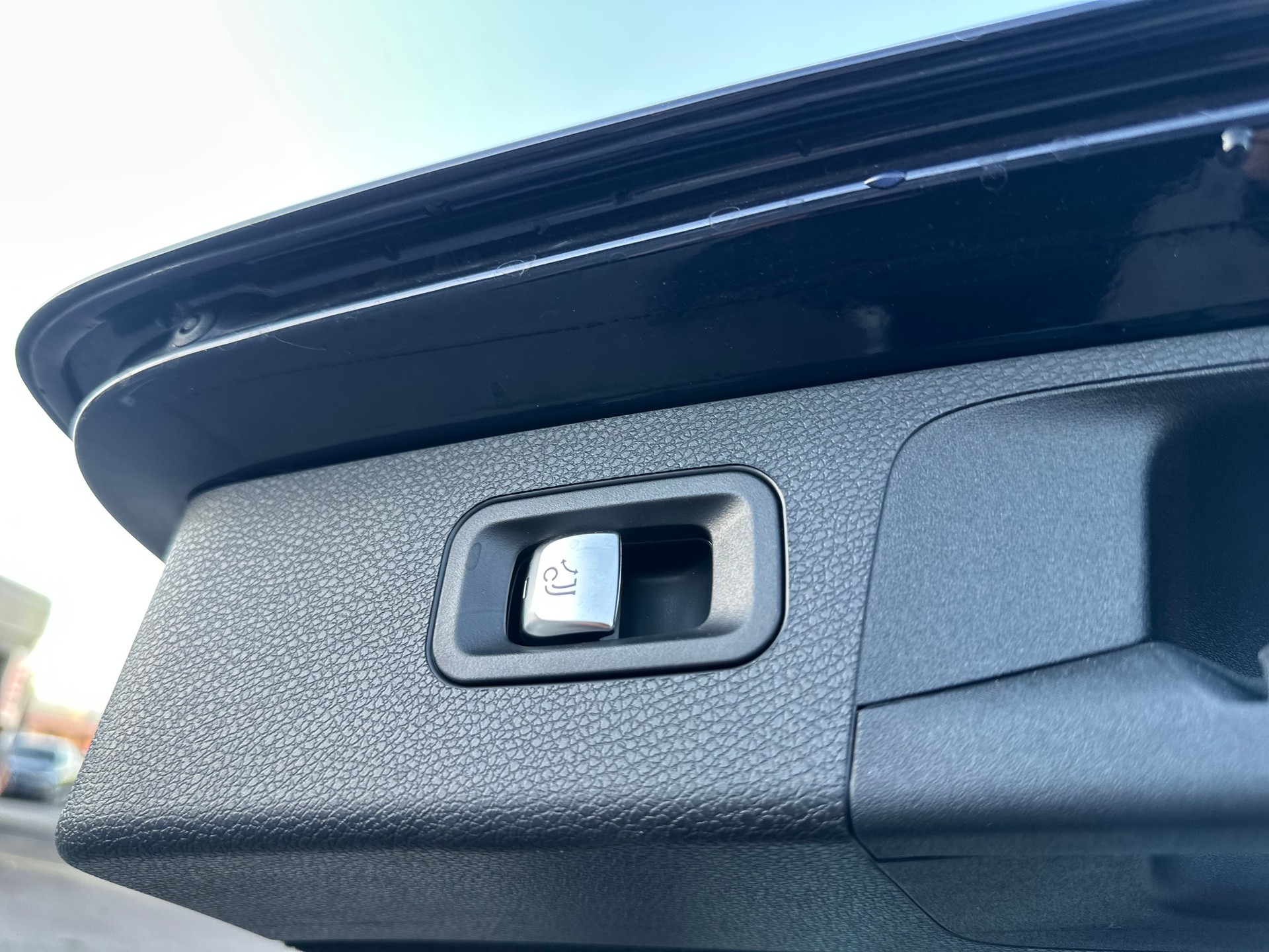 MERCEDES-BENZ E 450 All-Terrain 4Matic Avantgarde 9G-Tronic-image-25