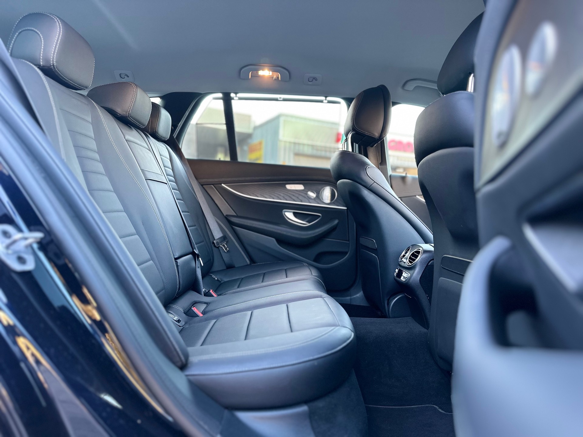 MERCEDES-BENZ E 450 All-Terrain 4Matic Avantgarde 9G-Tronic-image-14