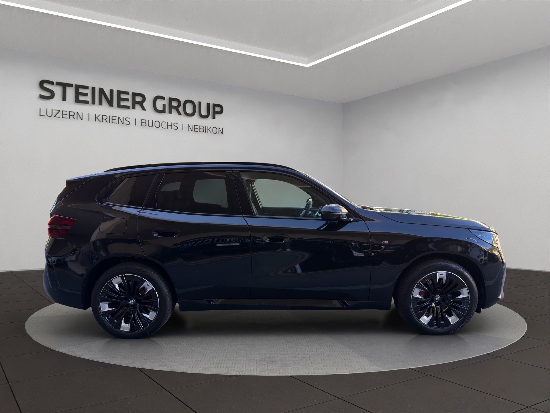 BMW X3 xDrive 30e M Sport Pro-showroom-element-3