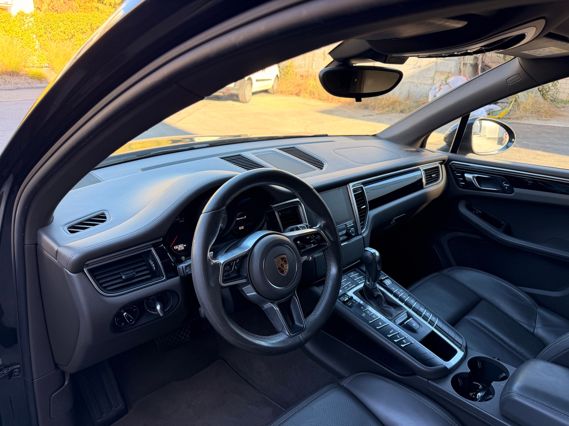 PORSCHE Macan S PDK-image-8