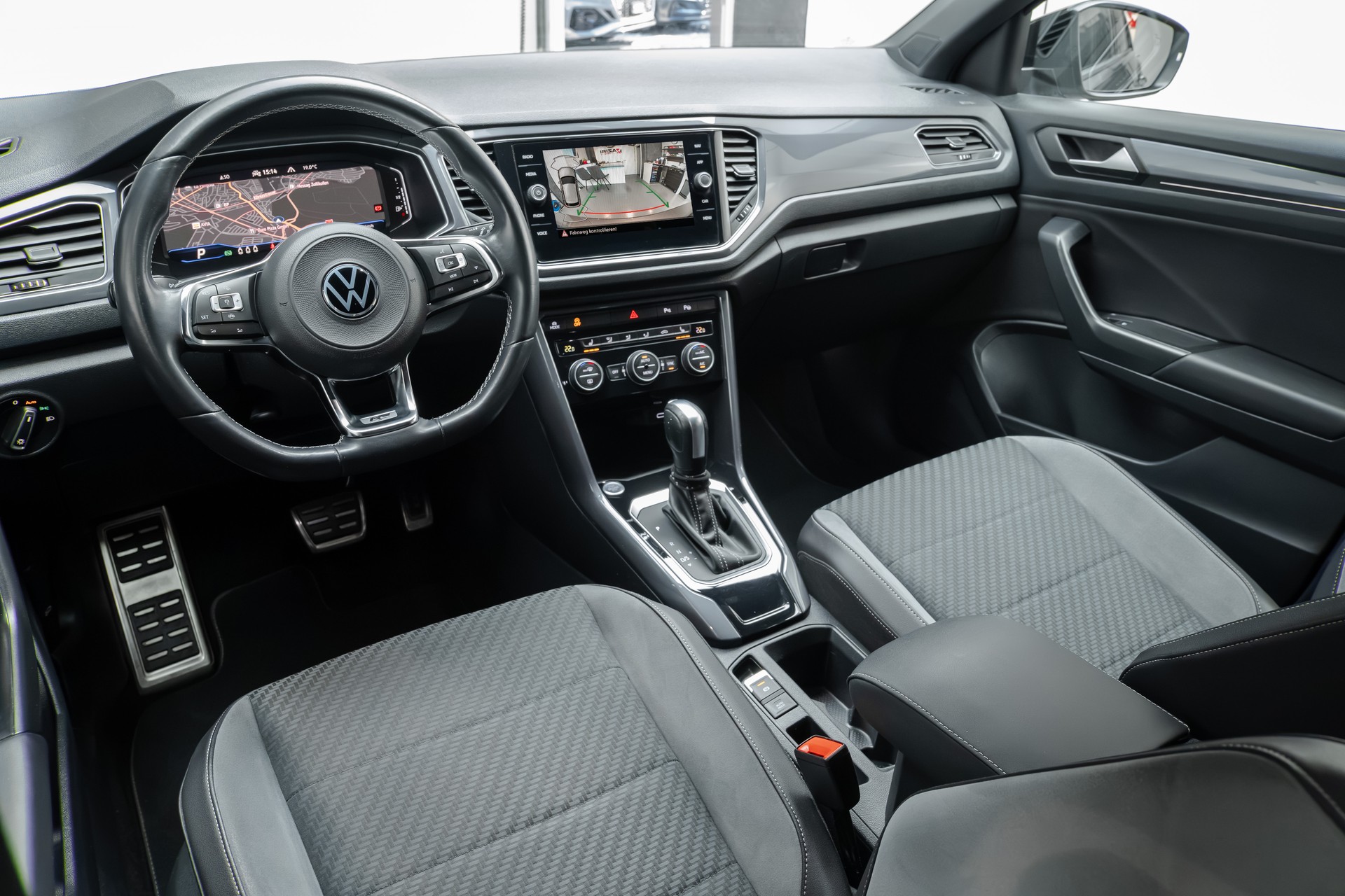 VW T-Roc 1.5 TSI EVO R-Line Sport DSG-image-11