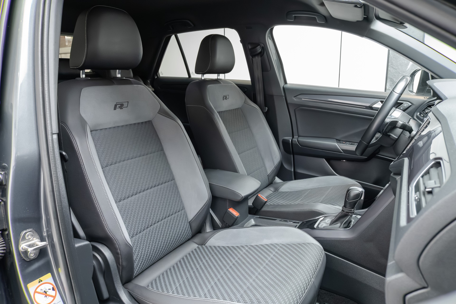 VW T-Roc 1.5 TSI EVO R-Line Sport DSG-image-9