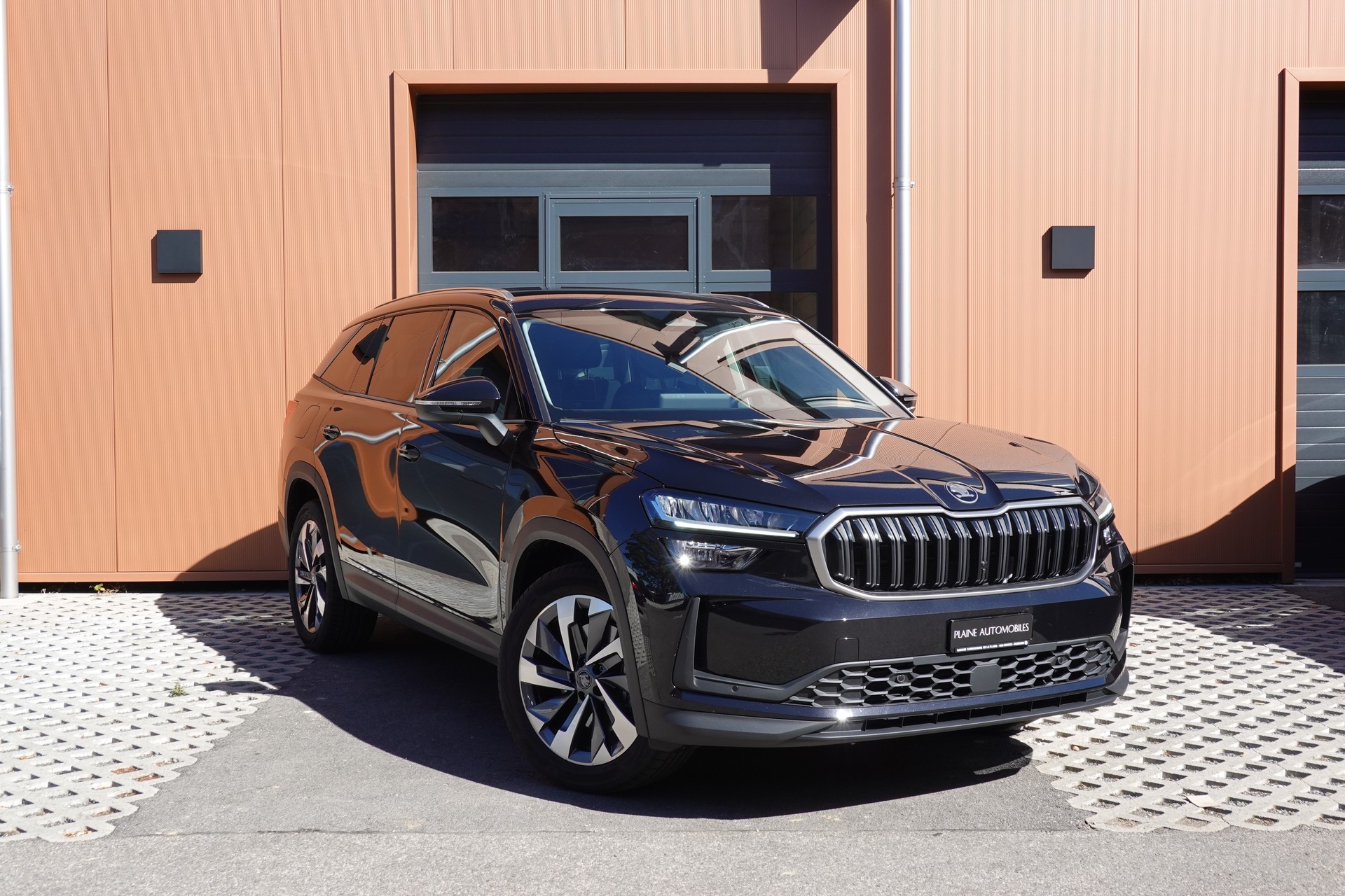 SKODA Kodiaq 1.5 TSI mHEV "* 7 Places * Crochet remorque * Caméra * Tempomat Adaptatif * Clim Auto * Hayon Electrique *"-image-0