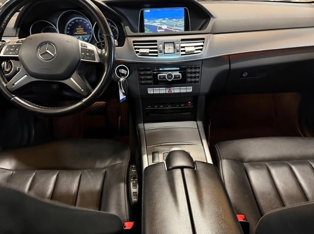 MERCEDES-BENZ E 300 BlueTEC Hybrid Elégance 7G-Tronic-image-10