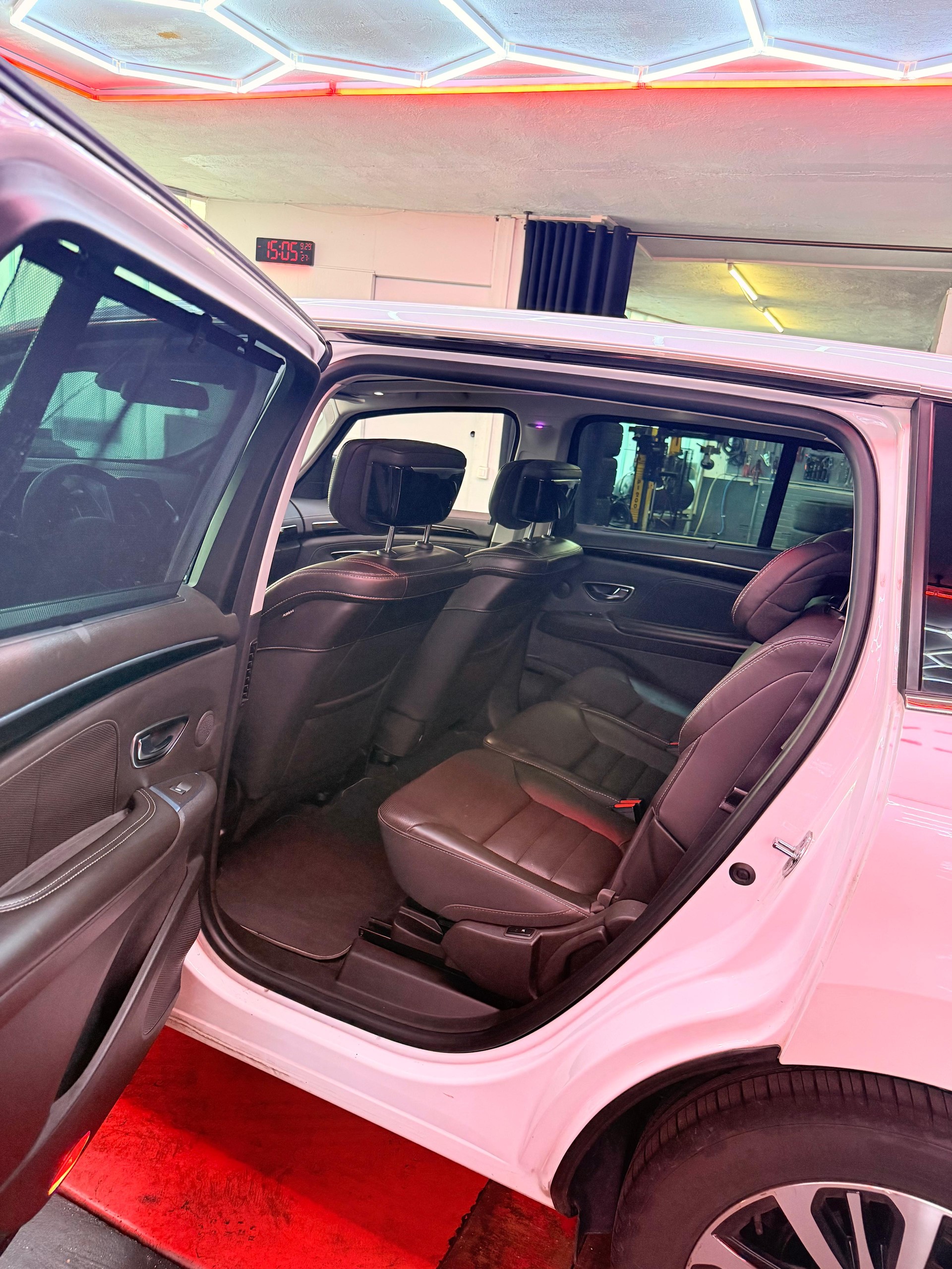 RENAULT Espace 1.8 TCe Intiale Paris-image-6