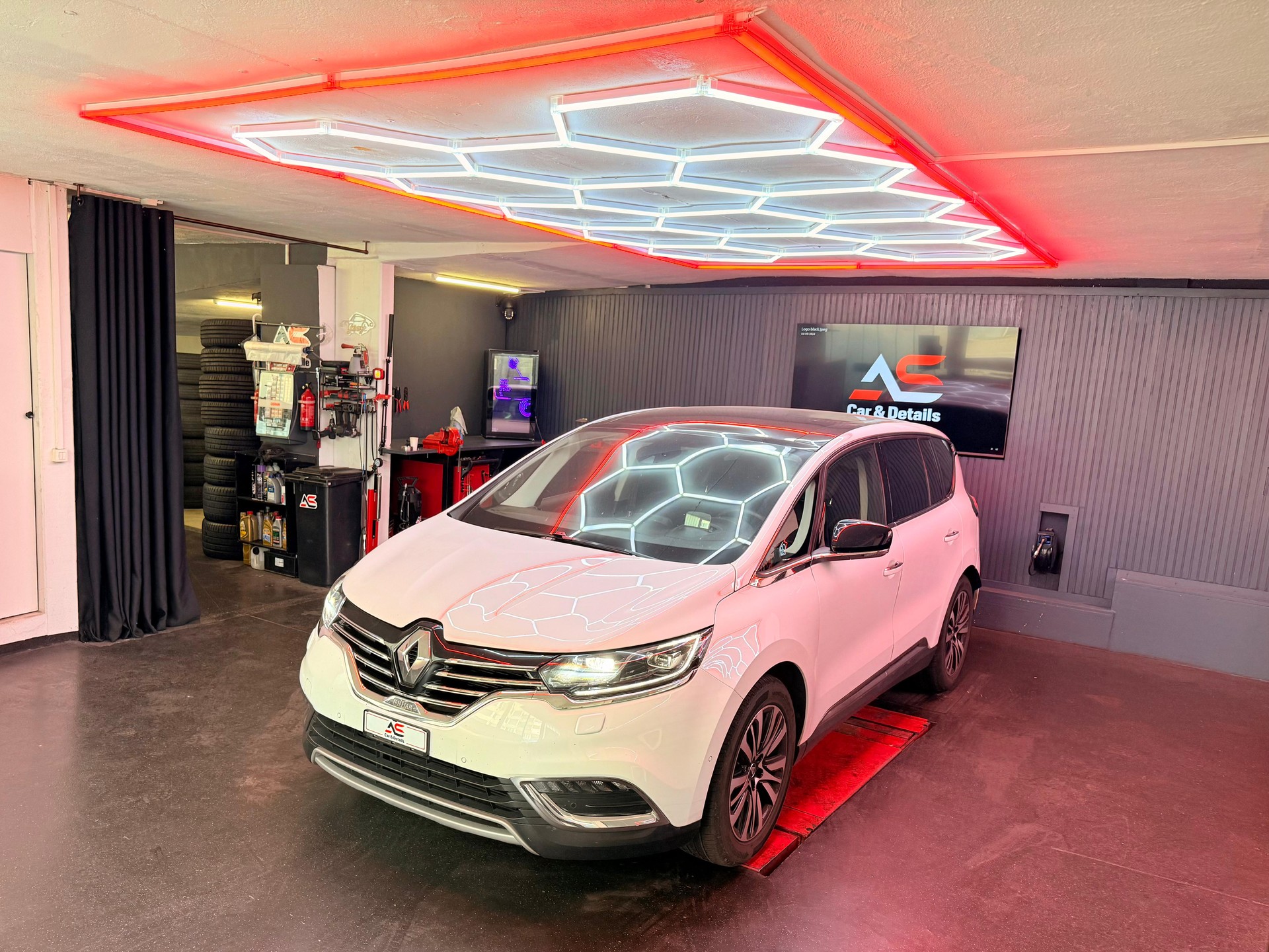 RENAULT Espace 1.8 TCe Intiale Paris-image-0