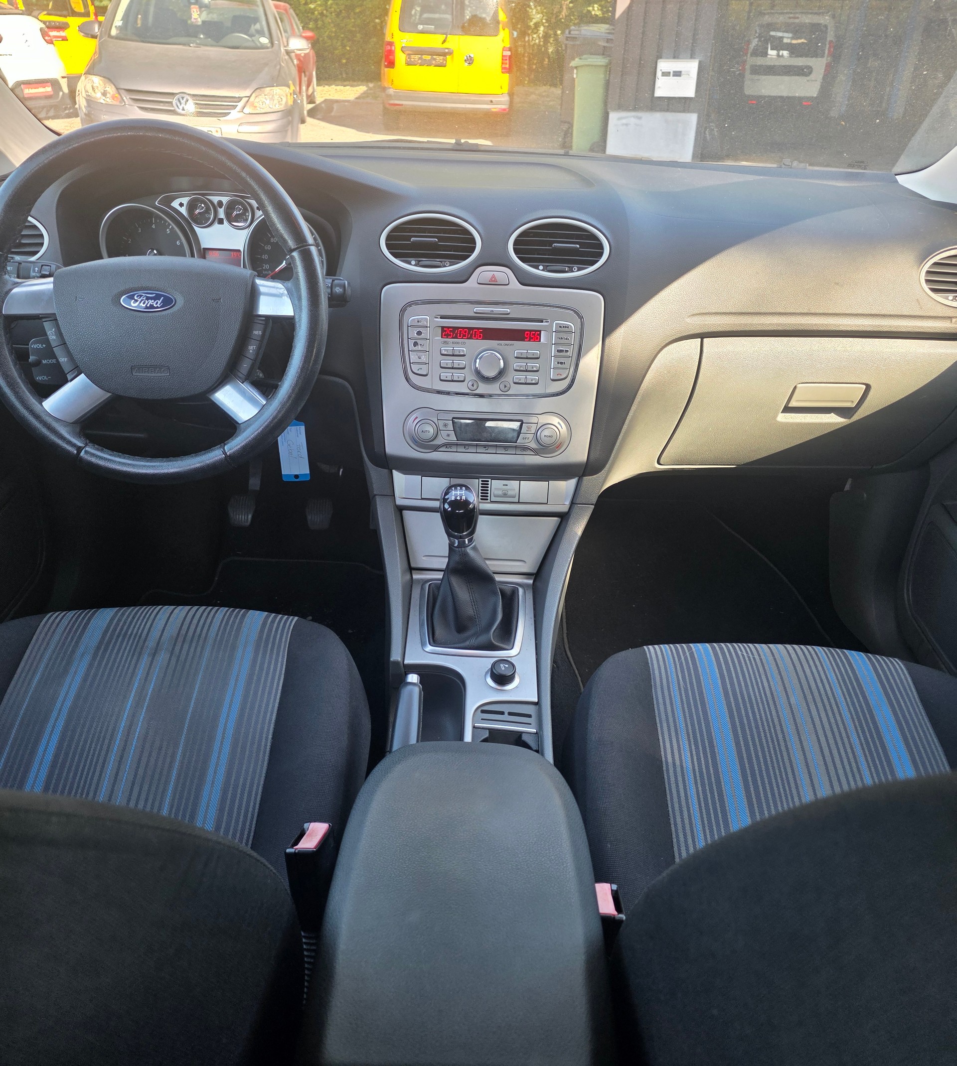 FORD Focus 1.8i Carving-image-2