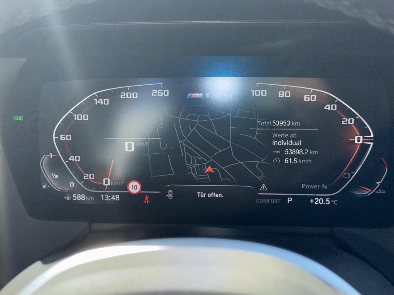 BMW 1er Reihe M135i xDrive M PERFORMANCE PAKET-image-11