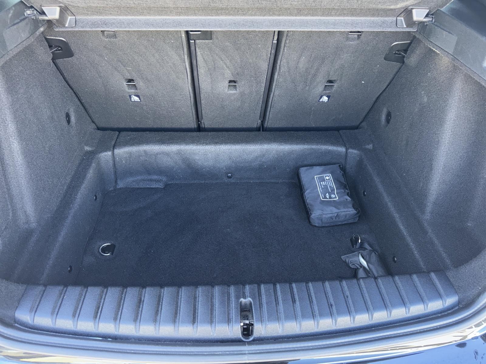 BMW 1er Reihe M135i xDrive M PERFORMANCE PAKET-image-21