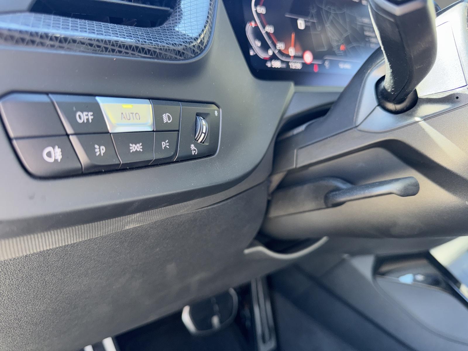 BMW 1er Reihe M135i xDrive M PERFORMANCE PAKET-image-15