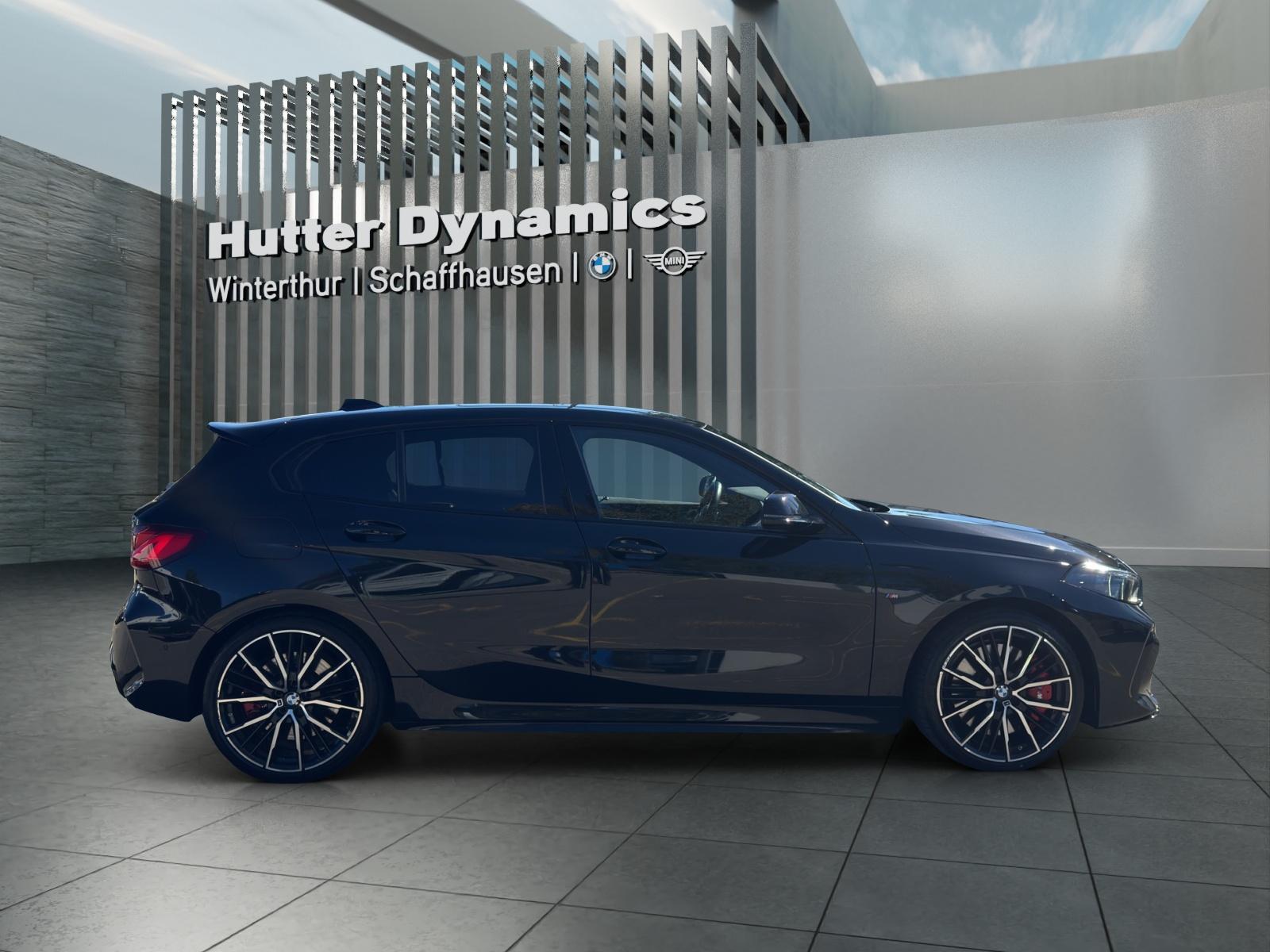 BMW 1er Reihe M135i xDrive M PERFORMANCE PAKET-showroom-element-3