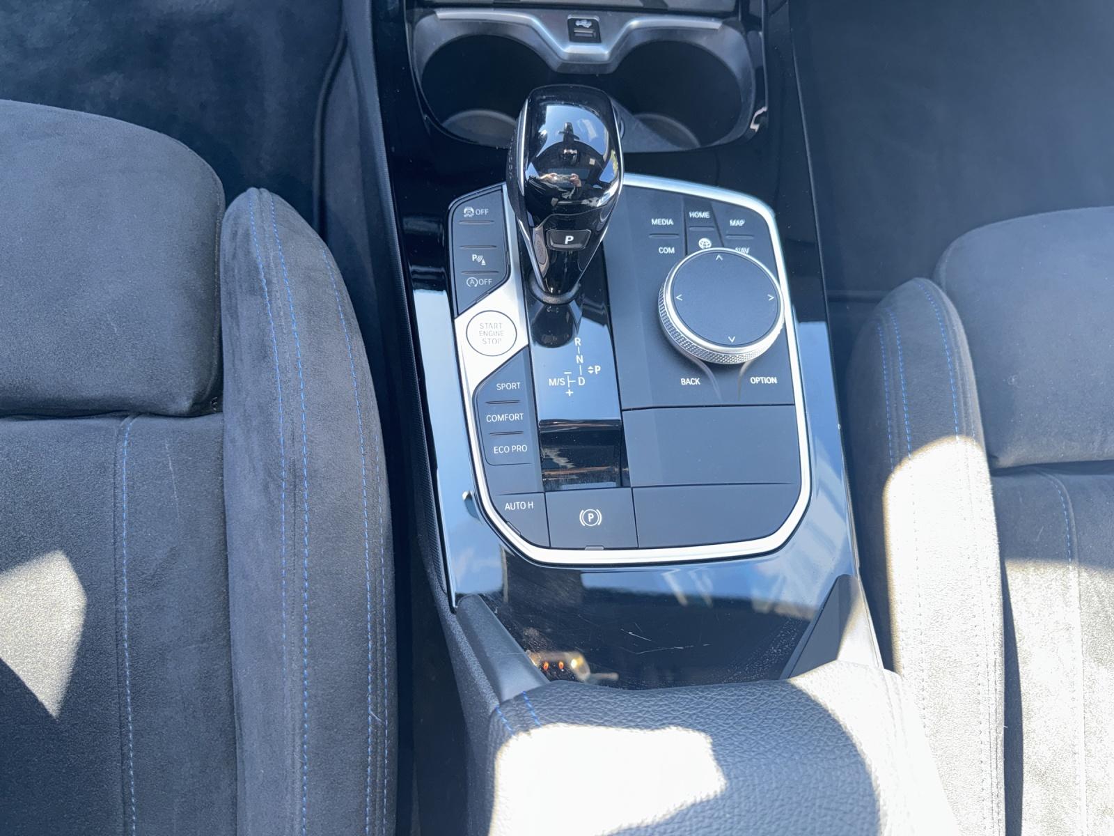 BMW 1er Reihe M135i xDrive M PERFORMANCE PAKET-image-13