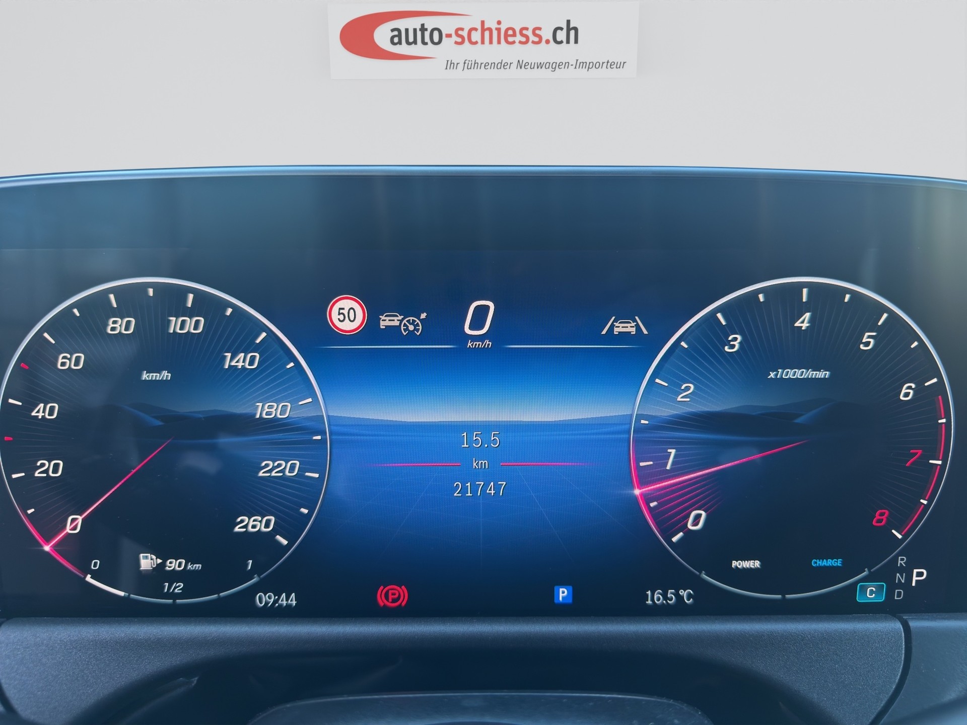 MERCEDES-BENZ E 200 AMG Line 9G-Tronic Night-image-11