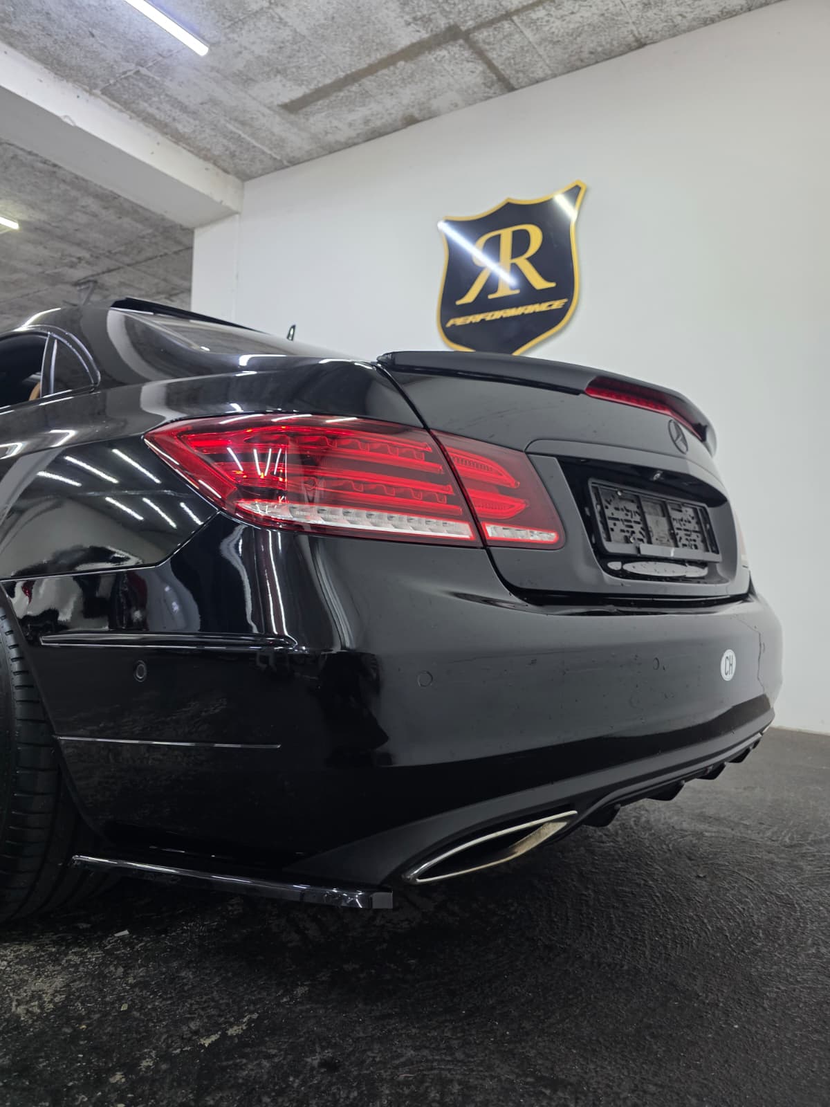 MERCEDES-BENZ E 350 BlueTEC 7G-Tronic-image-3