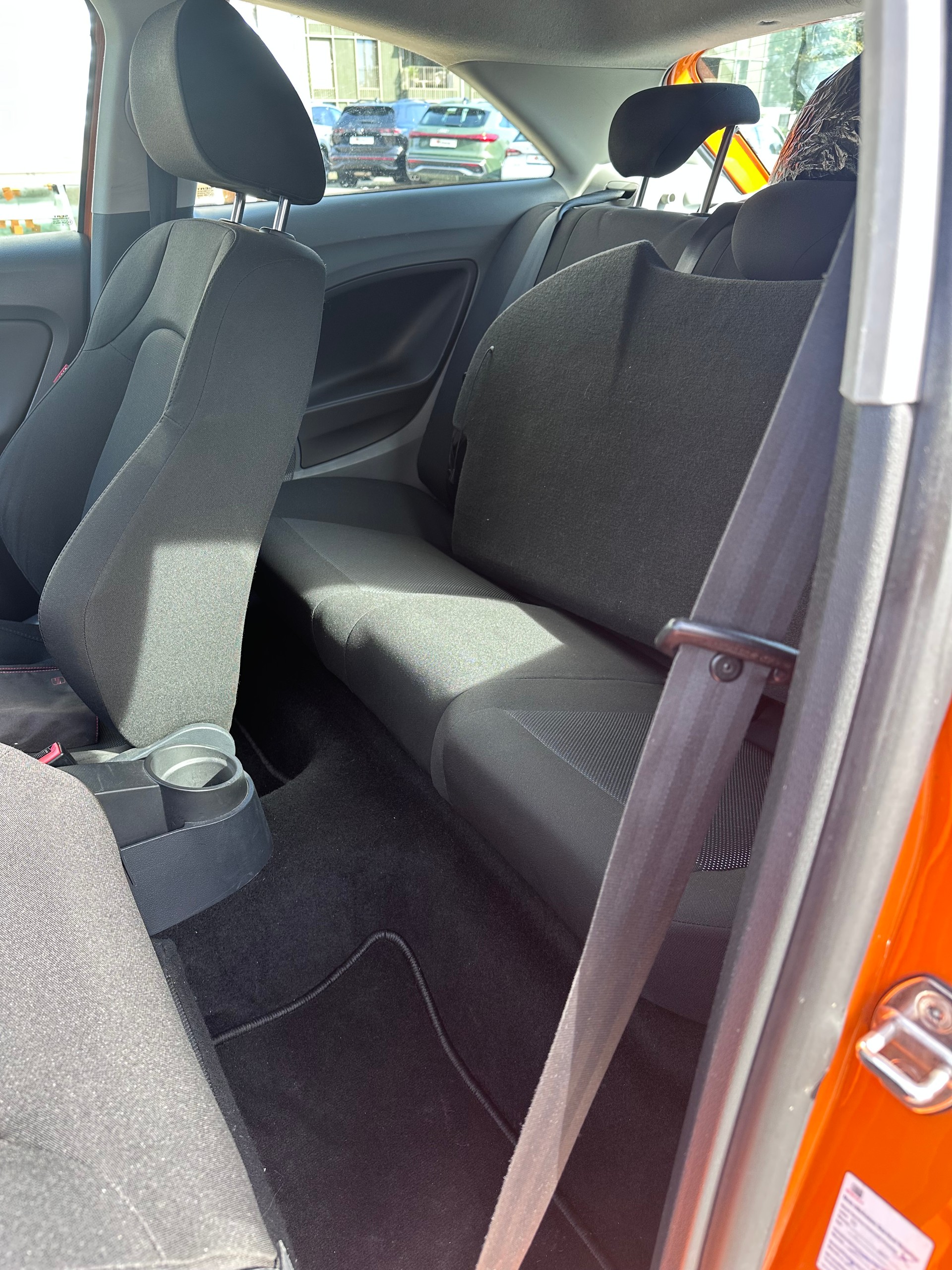 SEAT Ibiza SC 1.4 Sport-image-9