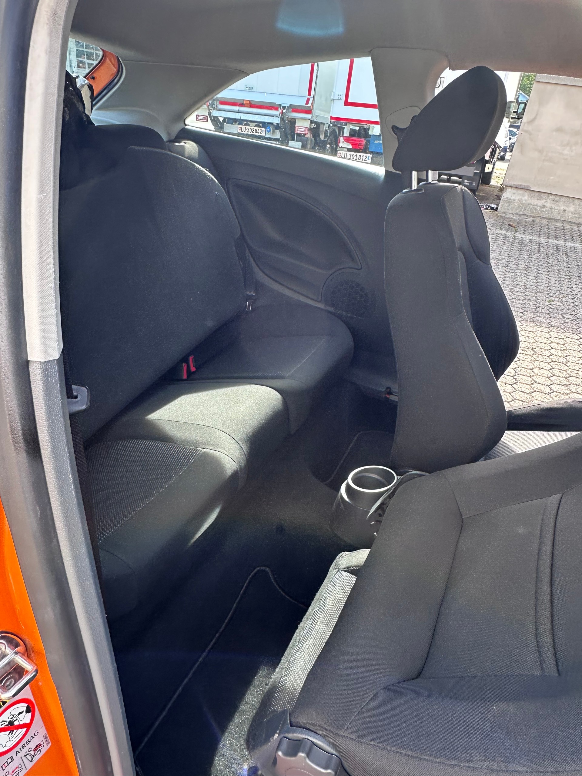 SEAT Ibiza SC 1.4 Sport-image-10