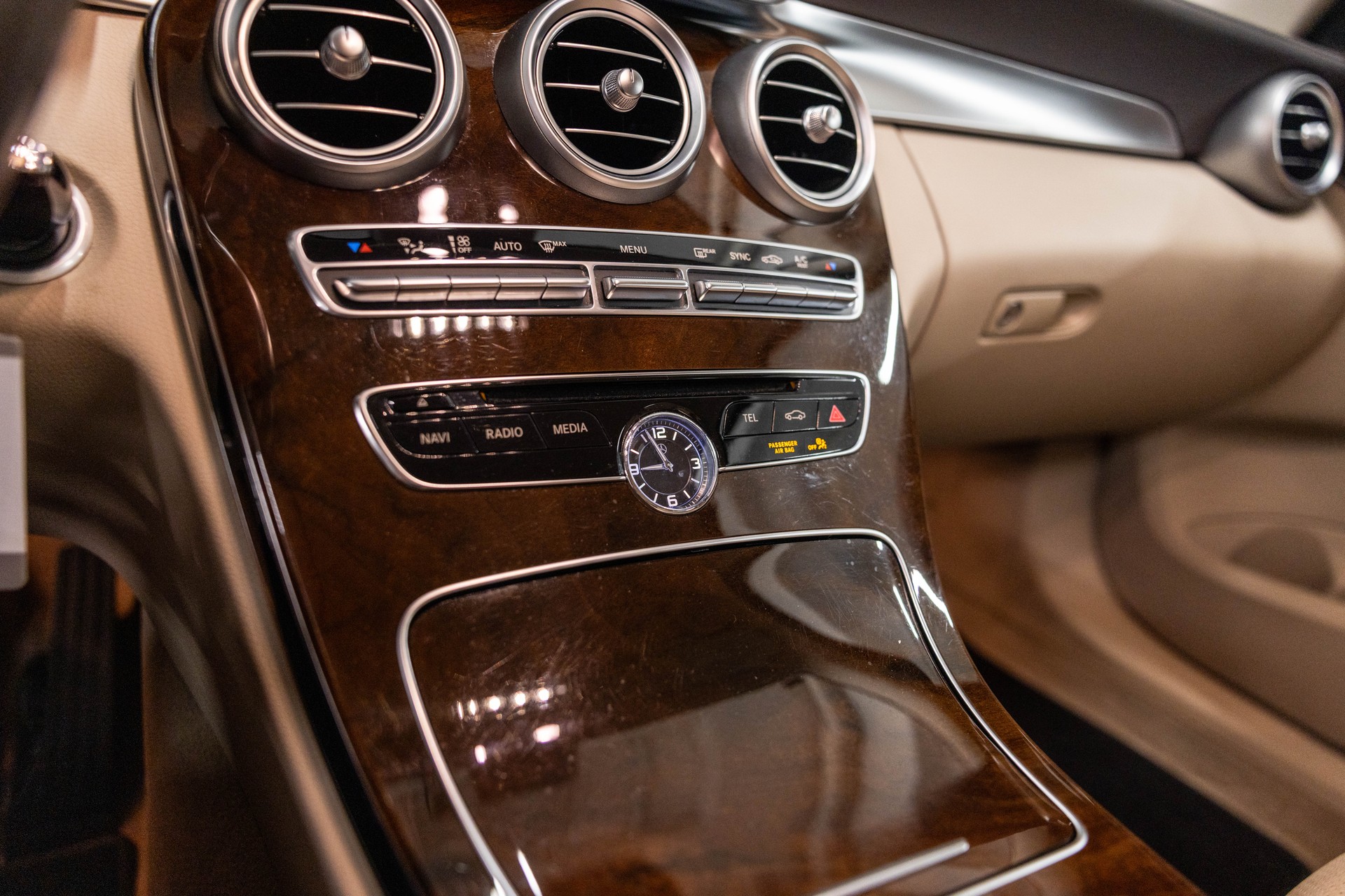 MERCEDES-BENZ C 180 Exclusive-image-27