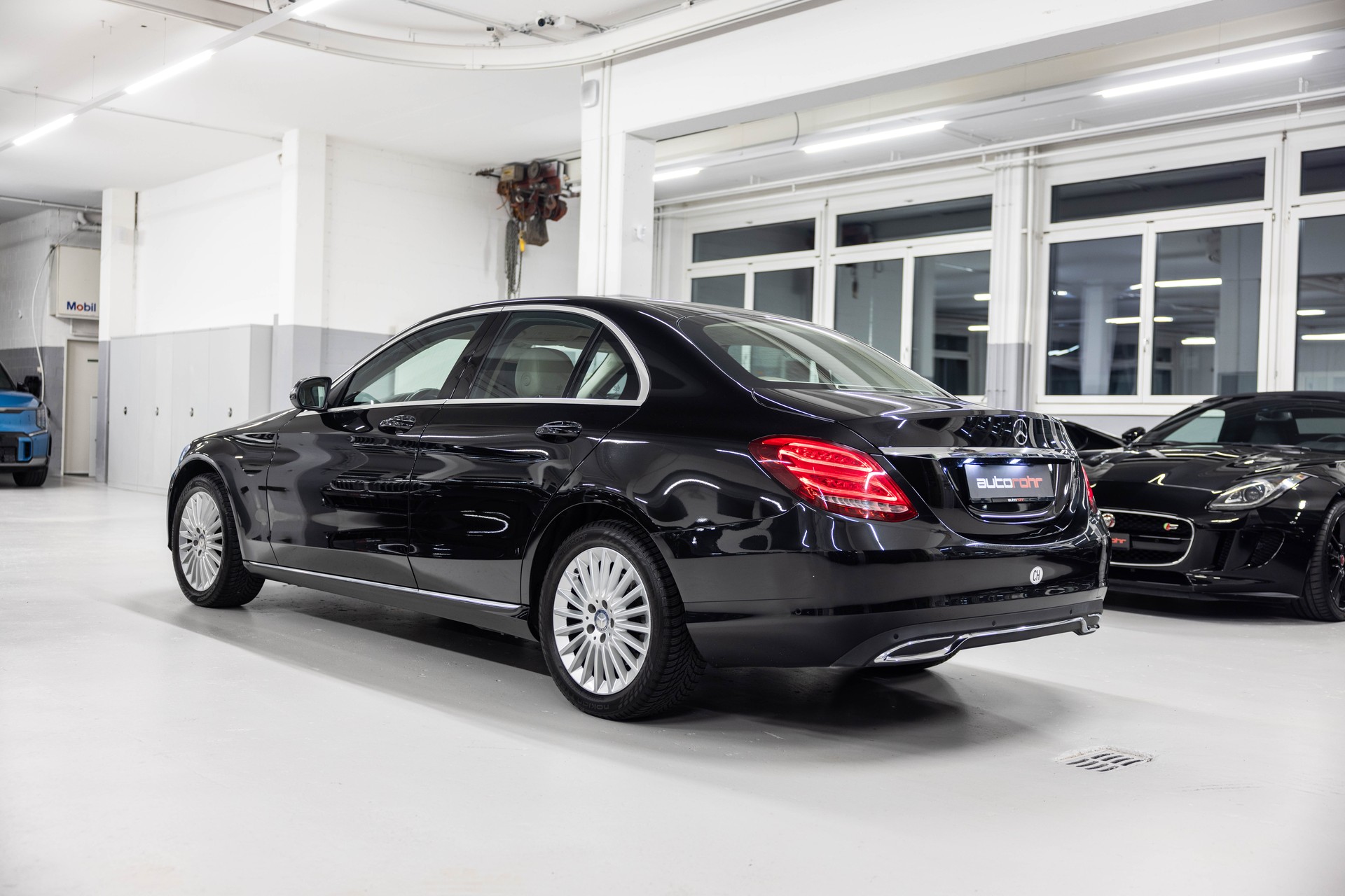 MERCEDES-BENZ C 180 Exclusive-image-6