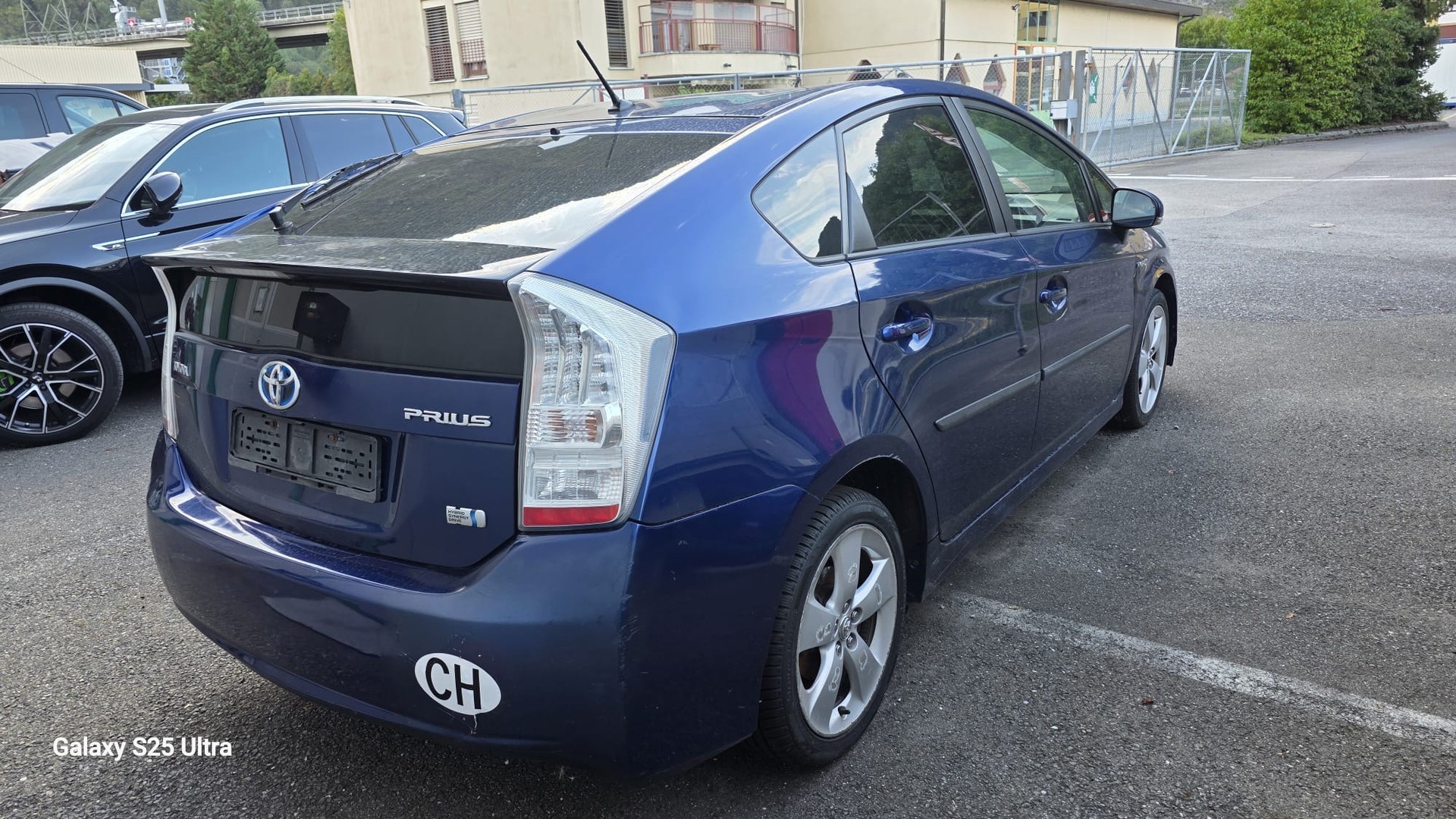 TOYOTA Prius 1.8 16V HSD Sol-image-1